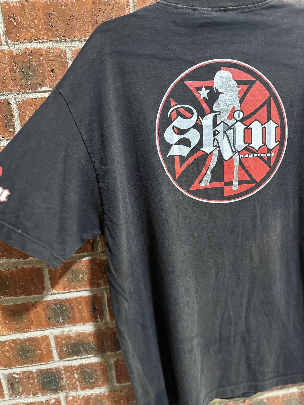 Girl Skateboards Thrashed Vintage Skim Industries Skateboard Sun Faded Tee Size US XL / EU 56 / 4 - 4 Thumbnail