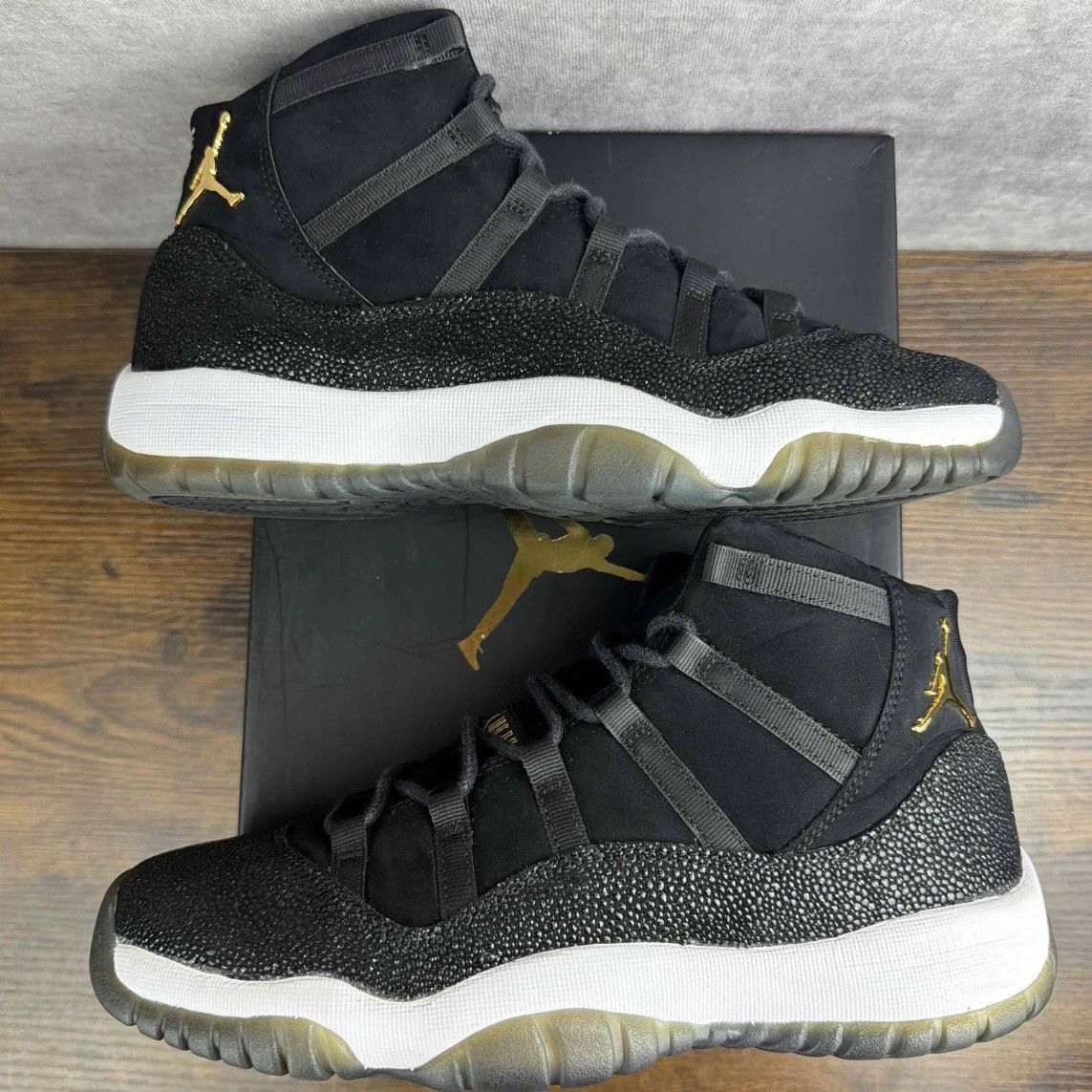 Jordan Brand Air Jordan 11 Retro Premium Mid Heiress 8Y / 9.5W 852625-030 Size US 9.5 / IT 39.5 - 3 Thumbnail