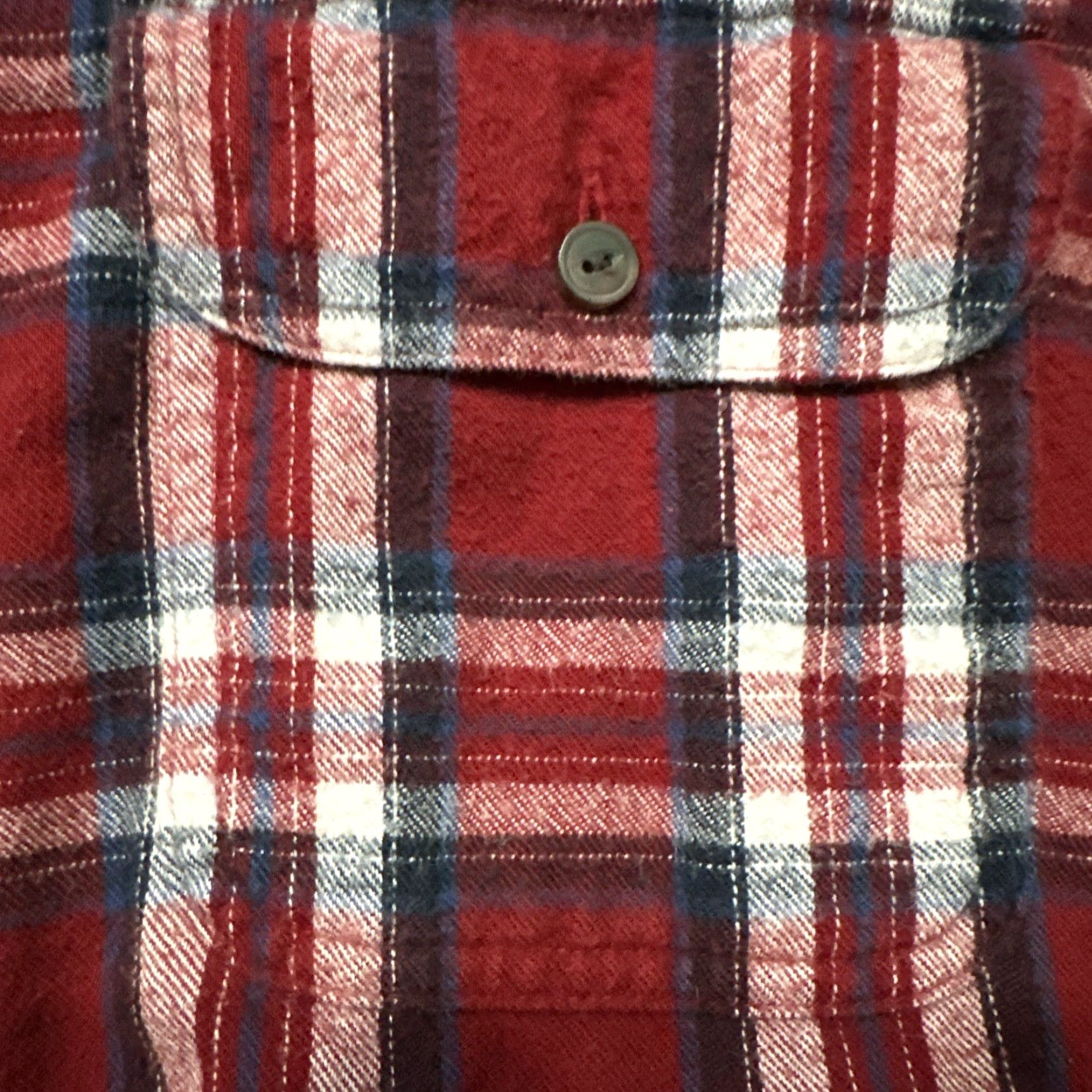 Vintage LL Bean Shirt Men's Large Long Sleeve Red Plaid Flannel Button Down Pockets Size US L / EU 52-54 / 3 - 2 Thumbnail