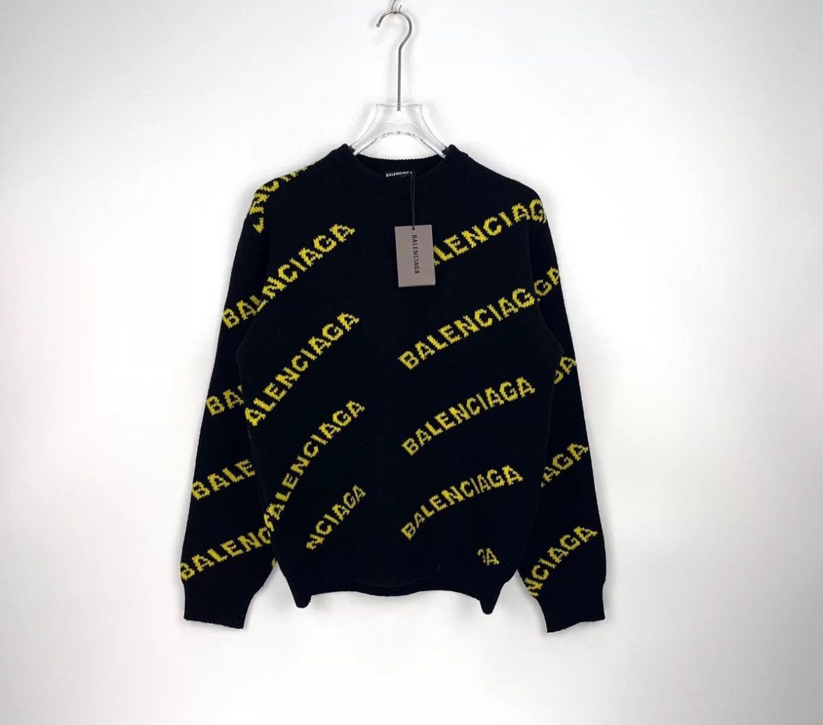 Balenciaga Balenciaga Black and yellow printed sweater 2412-Nextarrow Size US M / EU 48-50 / 2 - 3 Thumbnail