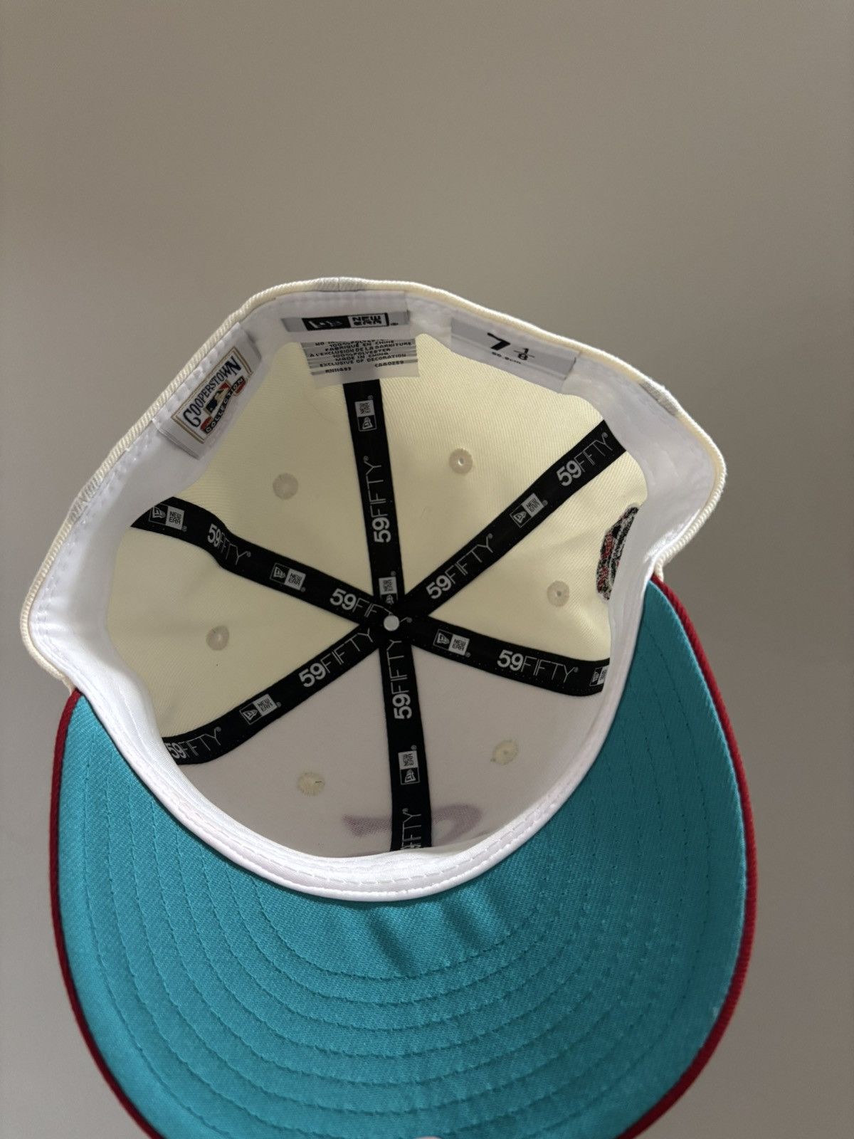 New Era Sz. 7 1/8- Chicago White Sox New Era Fitted Size ONE SIZE - 4 Thumbnail