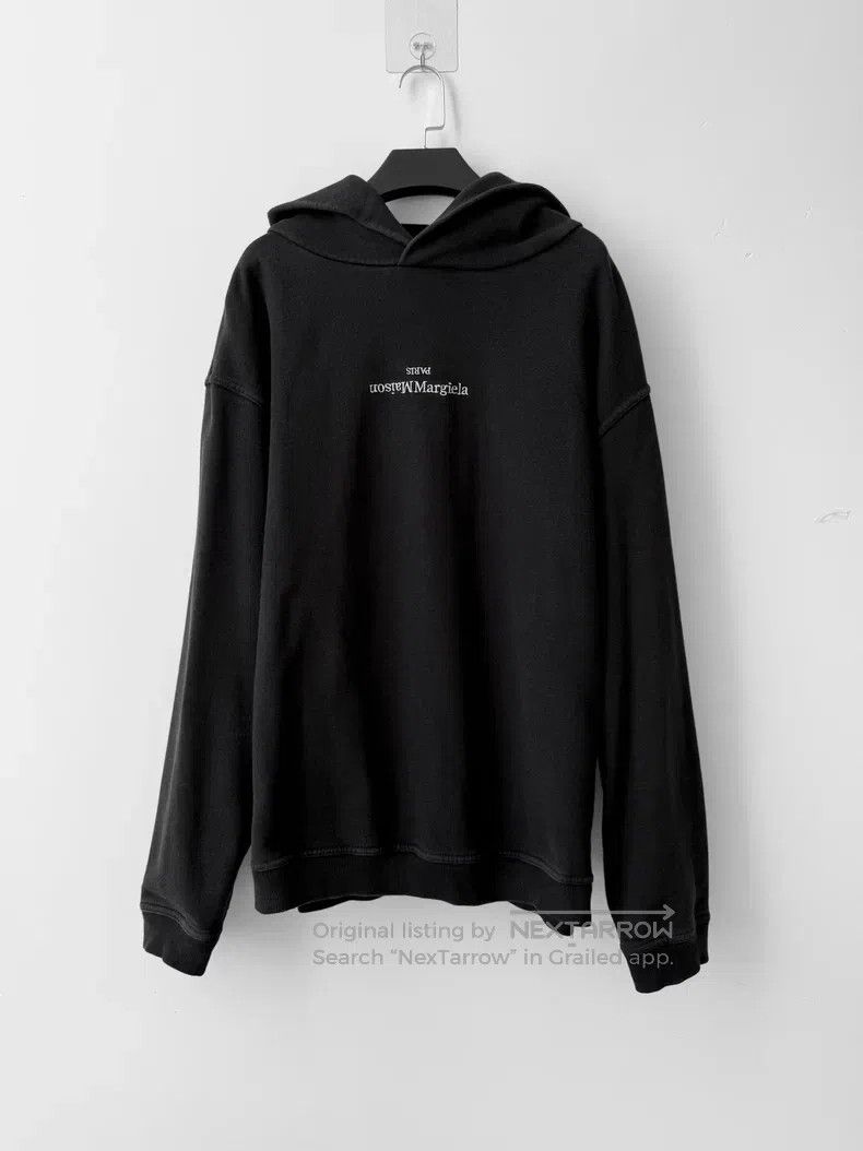 Maison Margiela Maison Margiela Inverted Logo Sweatshirt Size US S / EU 44-46 / 1 - 1 Thumbnail