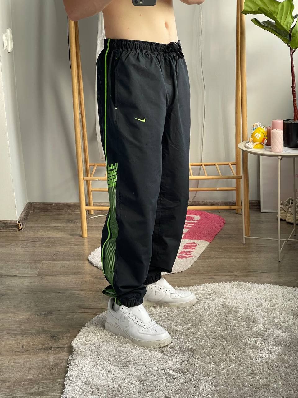 Nike × Streetwear × Vintage vintage rare nylon big logo nike swoosh drill track pants Size US 34 / EU 50 - 1 Thumbnail