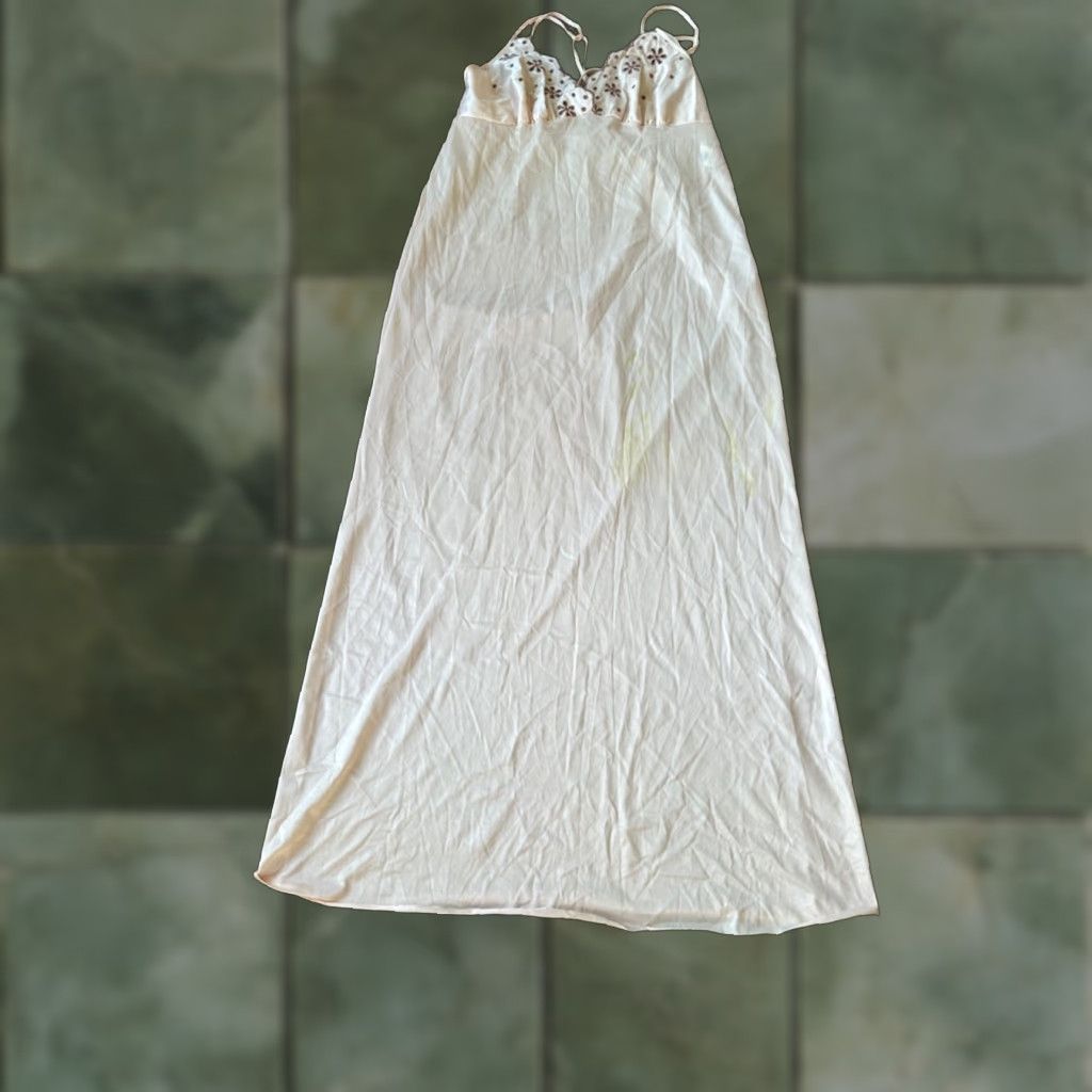 Vintage VINTAGE J C Penney Nightgown 1970s Women's Medium Beige Nylon Sleepwear Retro Collectible Size ONE SIZE - 1 Thumbnail