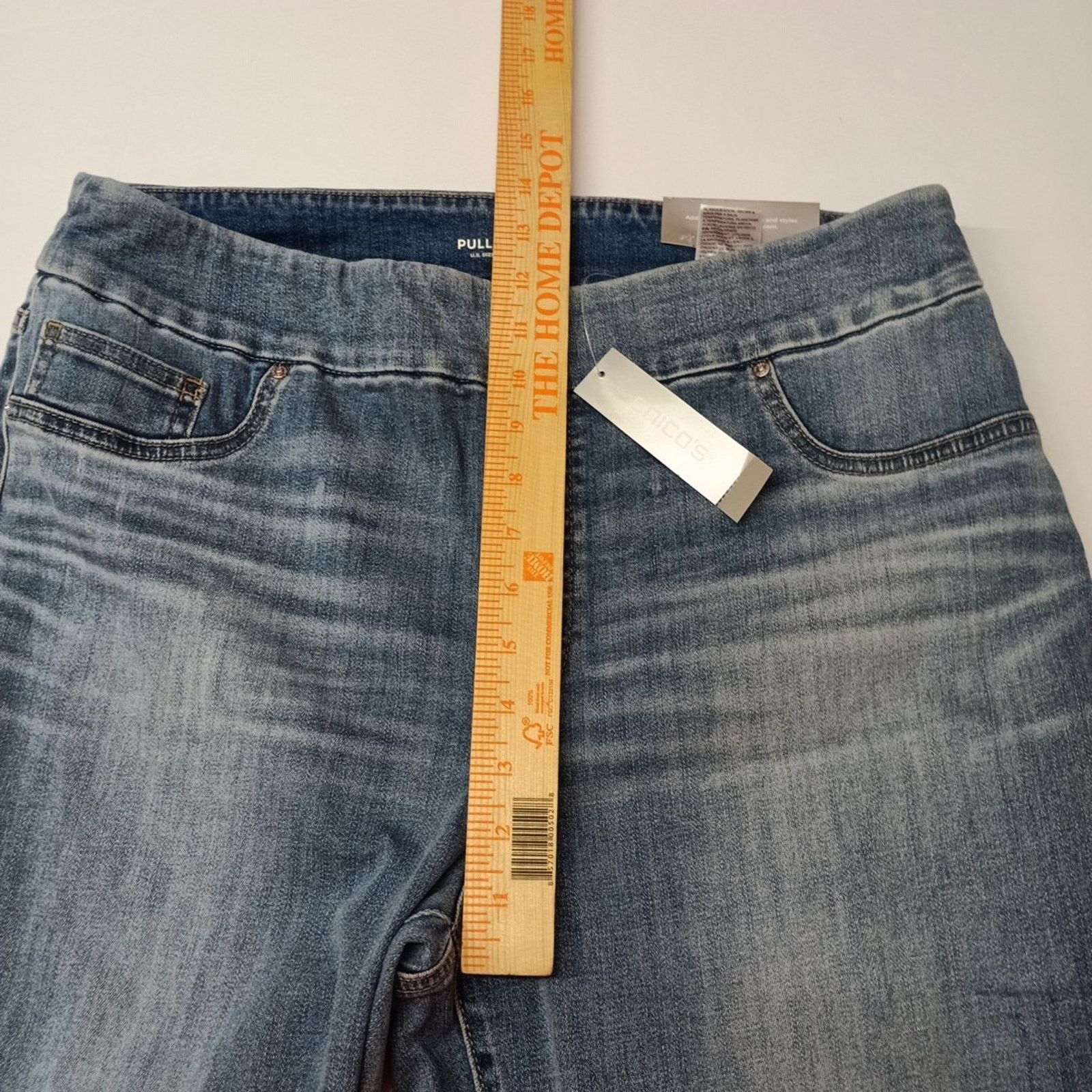 Chicos Chicos Pull On Denim Capris Women's Size 14 Blue Crop Basic Size 36" / US 14 / IT 50 - 3 Thumbnail