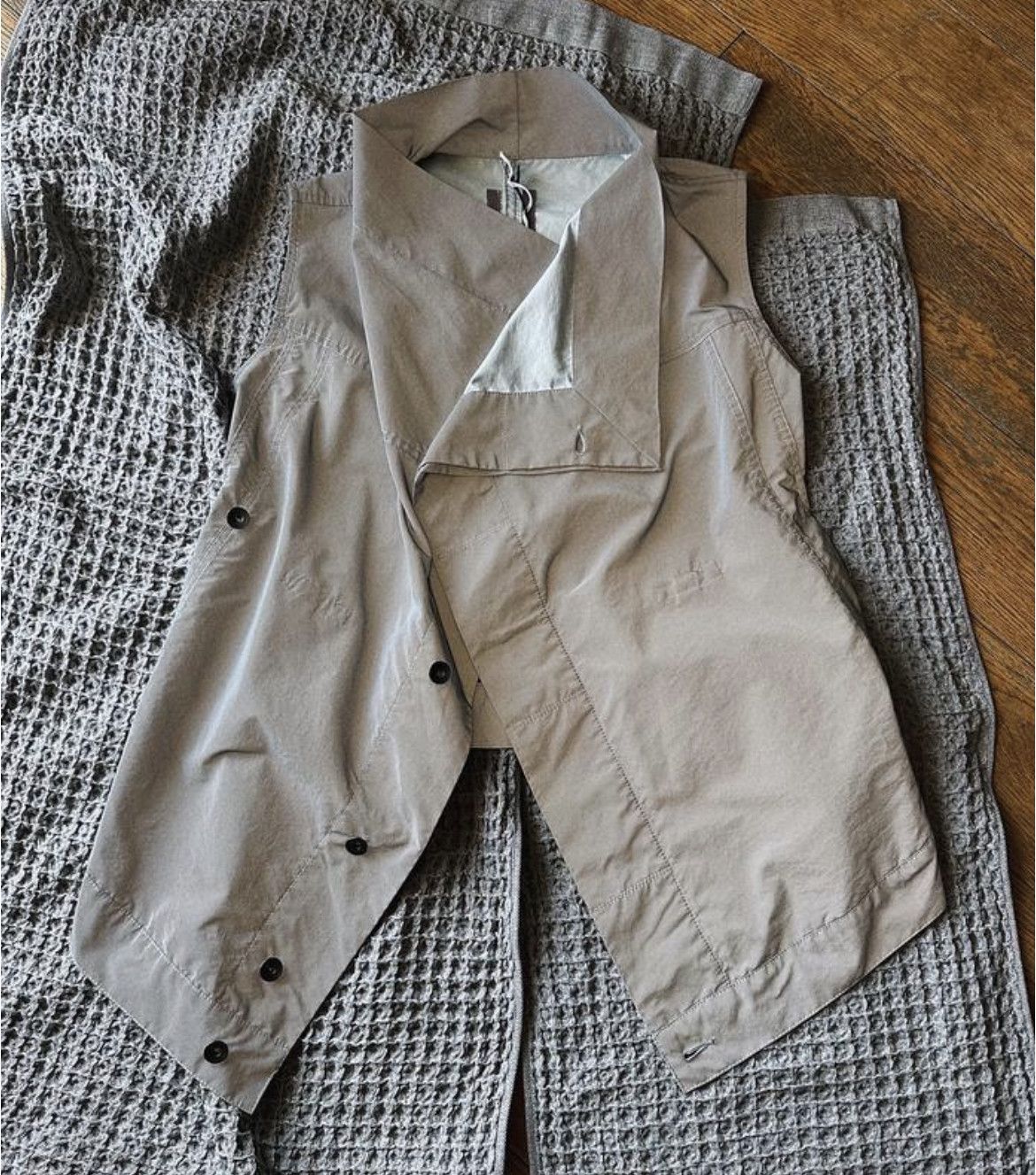 Rick Owens SILVER REFLECTIVE VEST Size M / US 6-8 / IT 42-44 - 2 Thumbnail