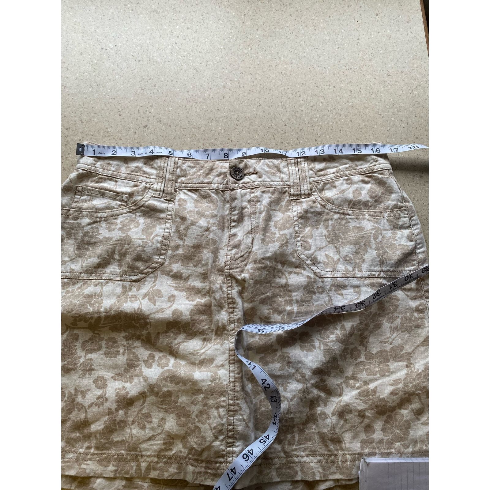& Other Stories Floral Skirt Size 10 With Short Pockets and Zipper Size 33" - 6 Thumbnail