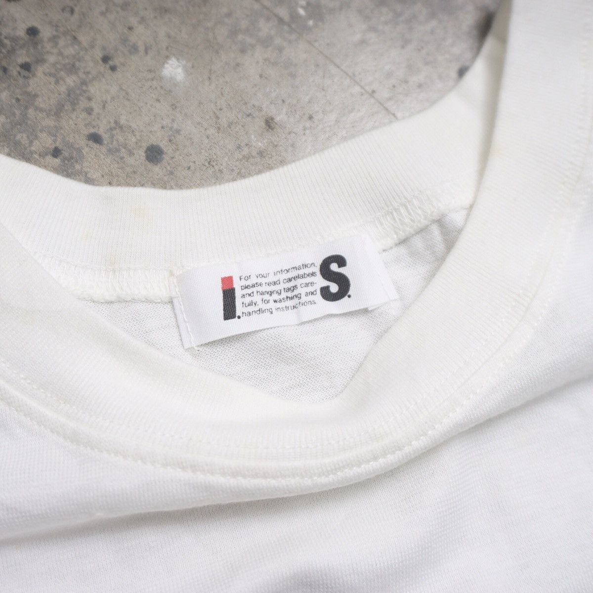 Issey Miyake Vintage 80s Issey Miyake Care Label Logo tshirt Size US M / EU 48-50 / 2 - 4 Thumbnail