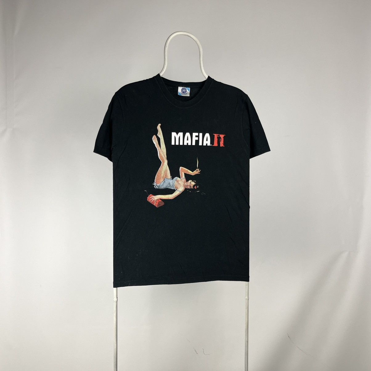 The Game Vintage 2000s MAFIA 2 Sexy Woman Smoking Cig Dope Game Tee Size US L / EU 52-54 / 3 - 1 Thumbnail