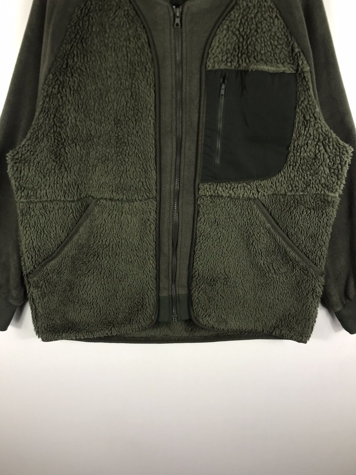 Uniqlo × White Mountaineering 🌟White Mountaineering Deep Pile Fleece Jacket Size US L / EU 52-54 / 3 - 5 Thumbnail