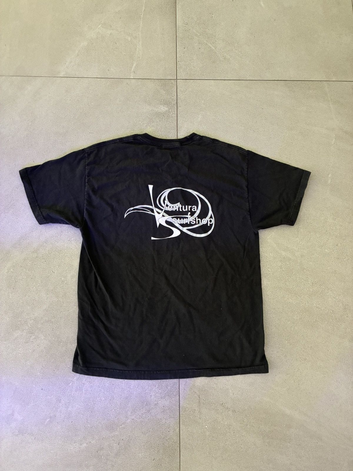 Other Ventura Surf Shop Black Tee Graphic Back Size L Size US L / EU 52-54 / 3 - 1 Thumbnail