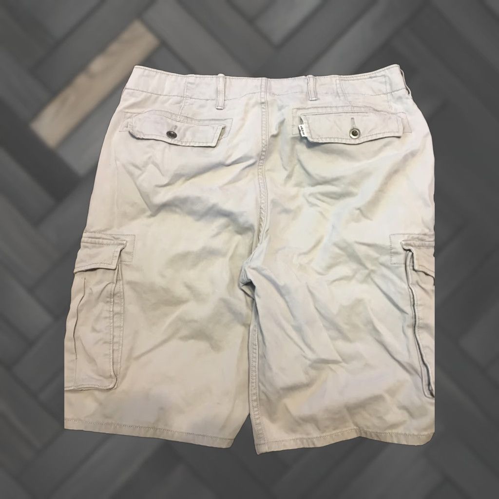 Levi's Levi's Cargo Shorts Men's Gray 34 Cargo Pocket Regular Cotton Flat Front Size 34 Outdoor Casual Vintage No Size US 34 / EU 50 - 1 Thumbnail