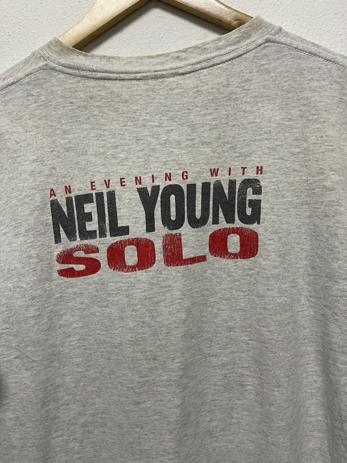 Band Tees VINTAGE 1999 NEIL YOUNG “AN EVENING WITH NEIL YOUNG SOLO” Size US L / EU 52-54 / 3 - 12 Thumbnail