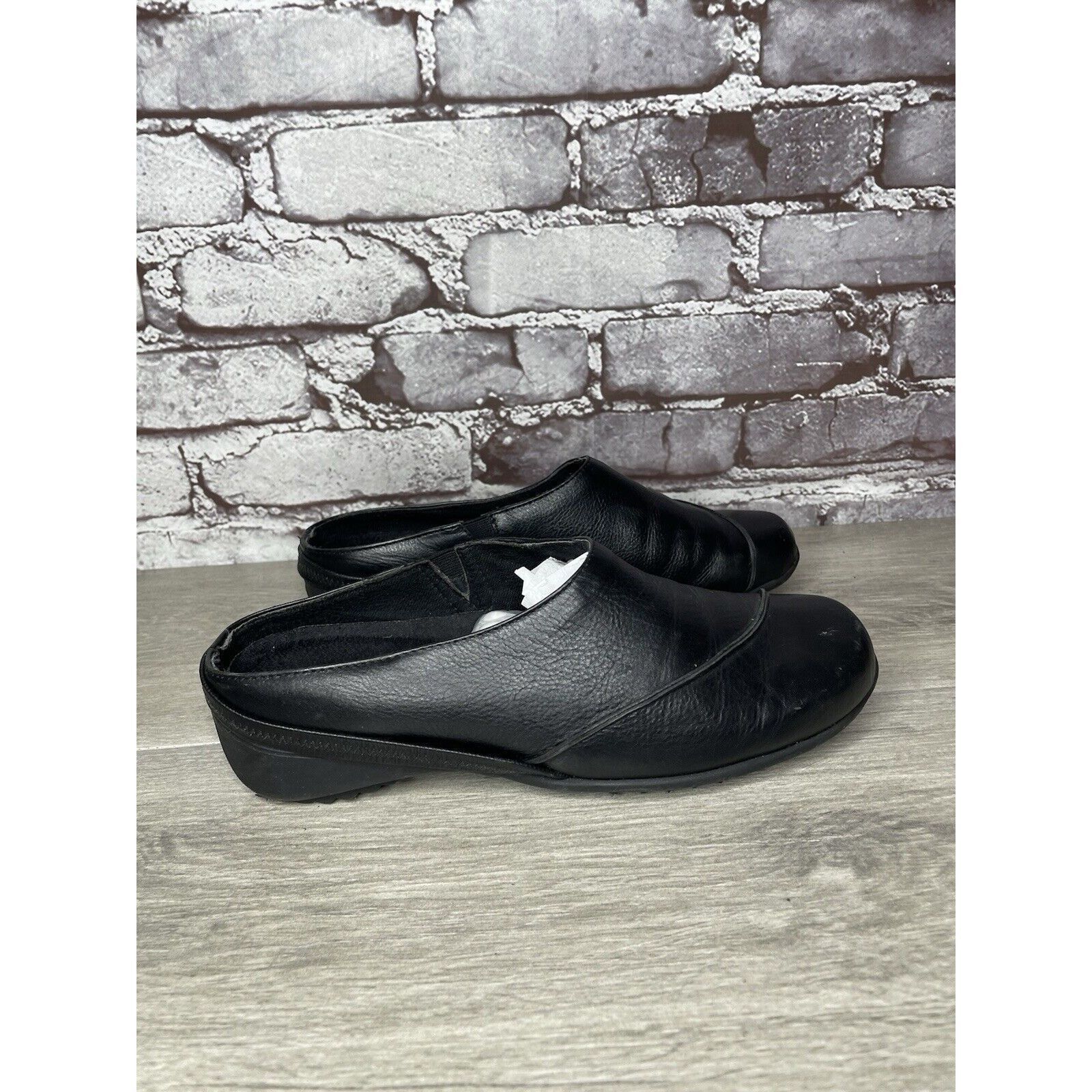 Other Munro American Black Leather SlipOn Slingback Mules Shoes Wo Size US 6 / IT 36 - 6 Thumbnail