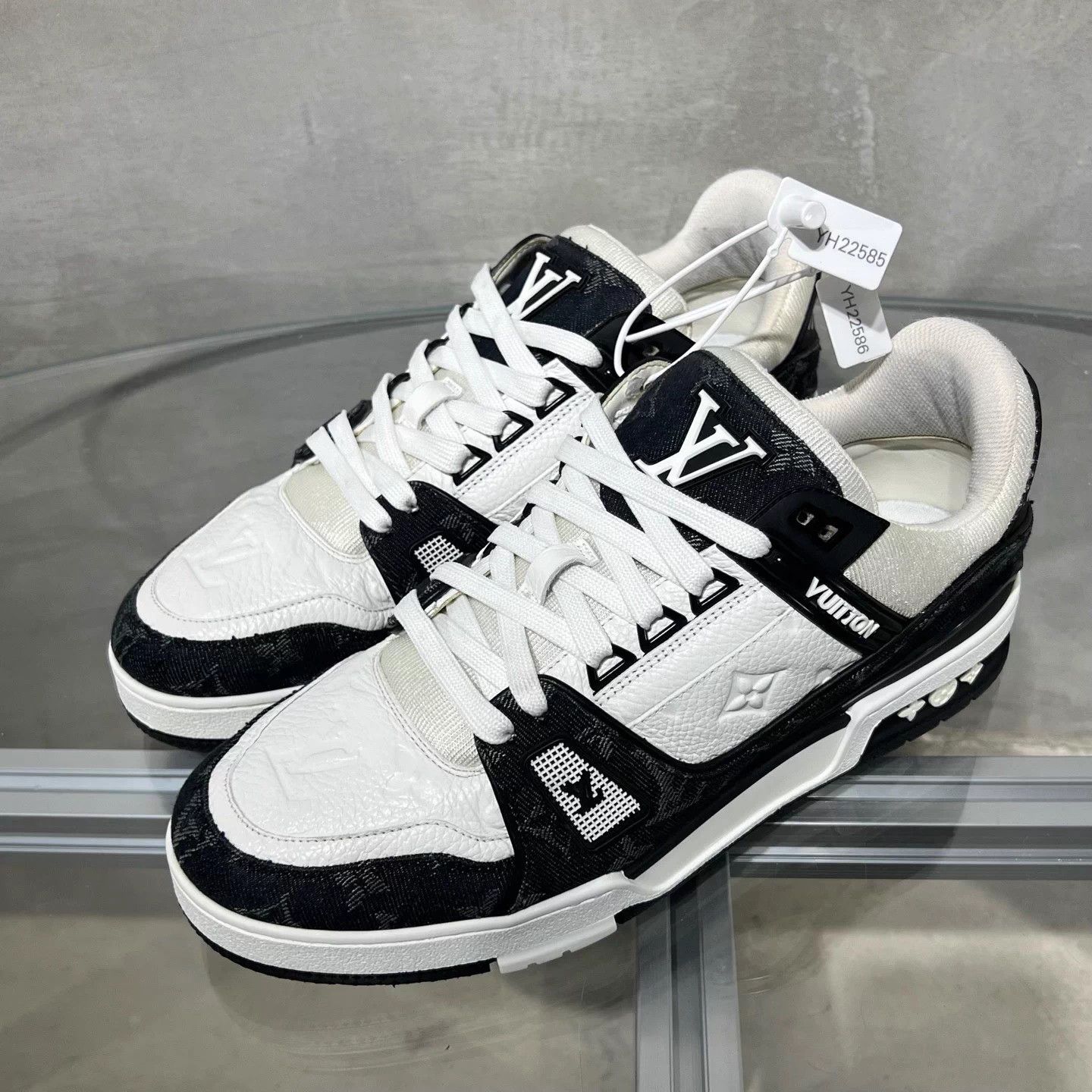 Louis Vuitton LV Trainer Black and White Denim UK7 41 Size US 8 / EU 41 - 2 Thumbnail