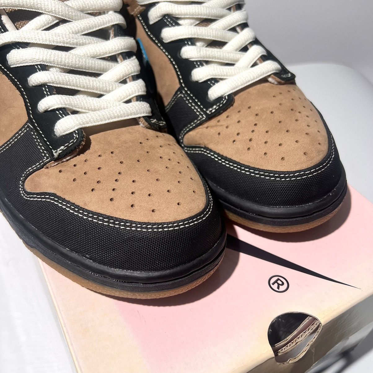 Nike NIKE SB DUNK LOW PRO SLAM CITY SKATES UK10 US11 Size US 11 / EU 44 - 4 Thumbnail