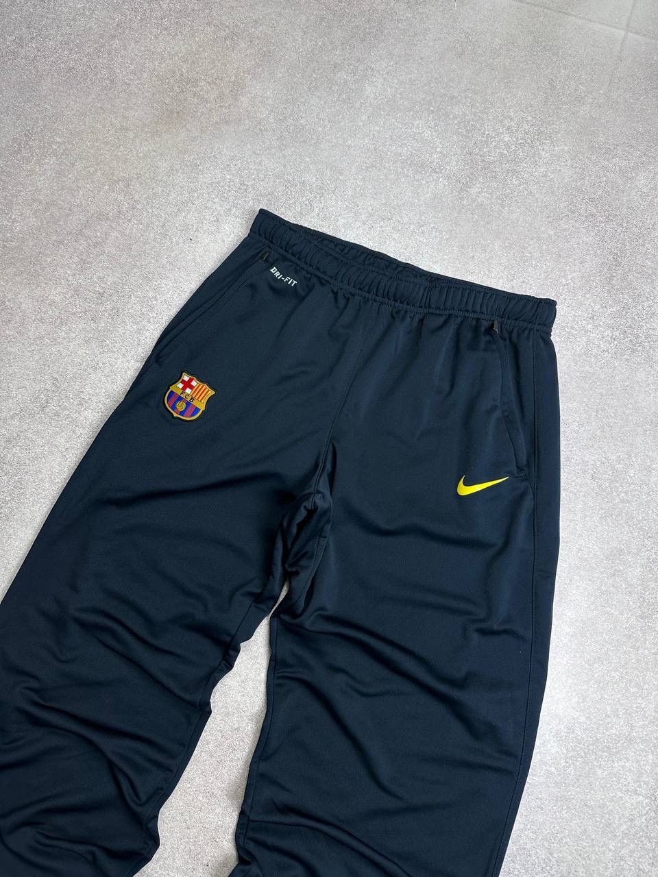 Vintage Nike FC Barcelona Nylon Flared Track Pamts M