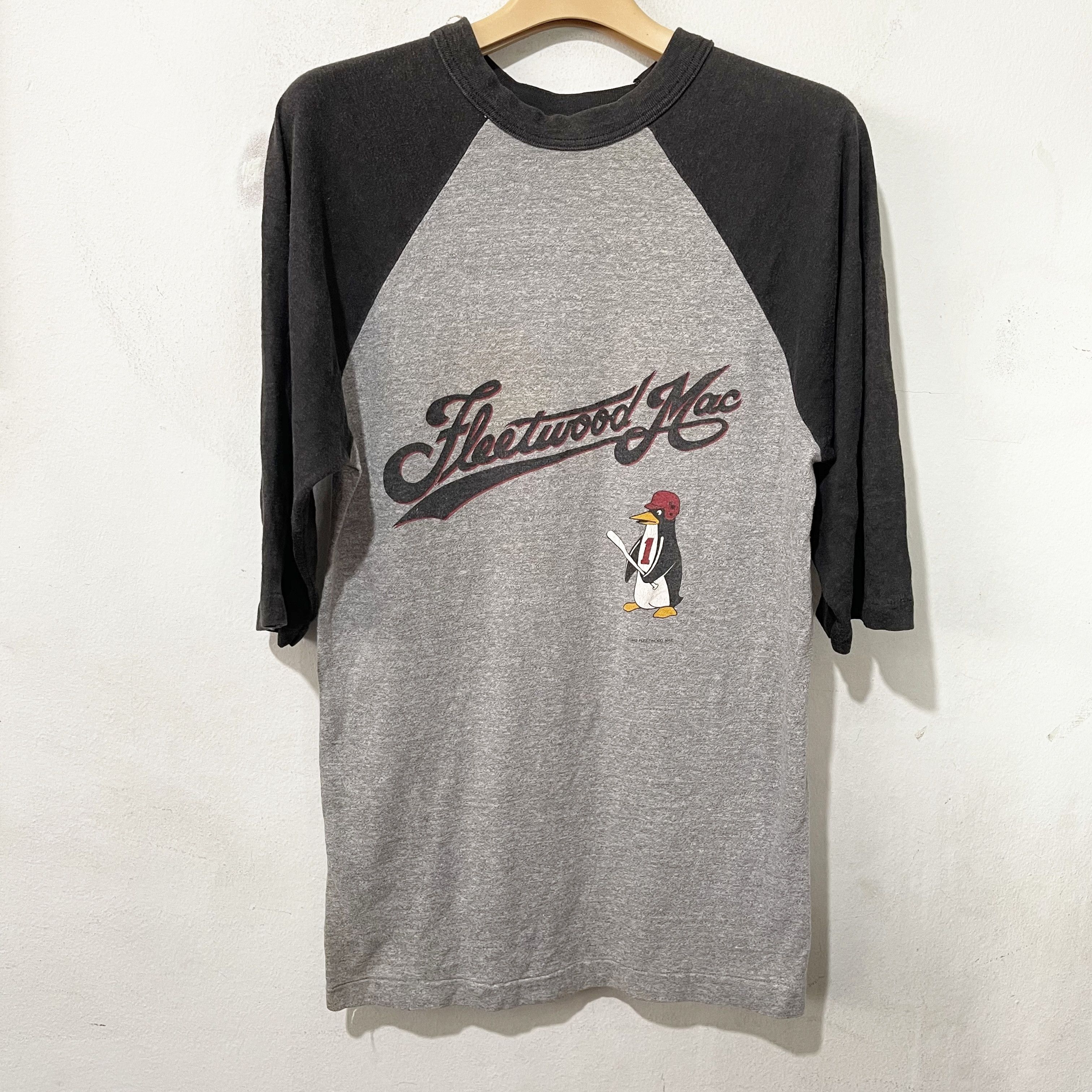 Band Tees Vintage 1982 Fleetwood Mac Raglan Baseball T-Shirt Size US XS / EU 42 / 0 - 1 Thumbnail