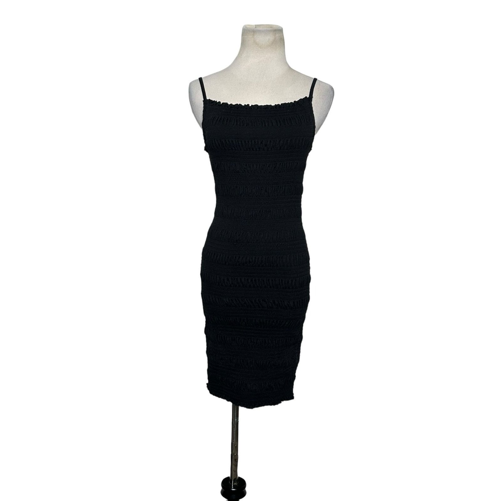 H&M H&M black smocked fitted mini dress size Small Size S / US 4 / IT 40 - 9 Thumbnail