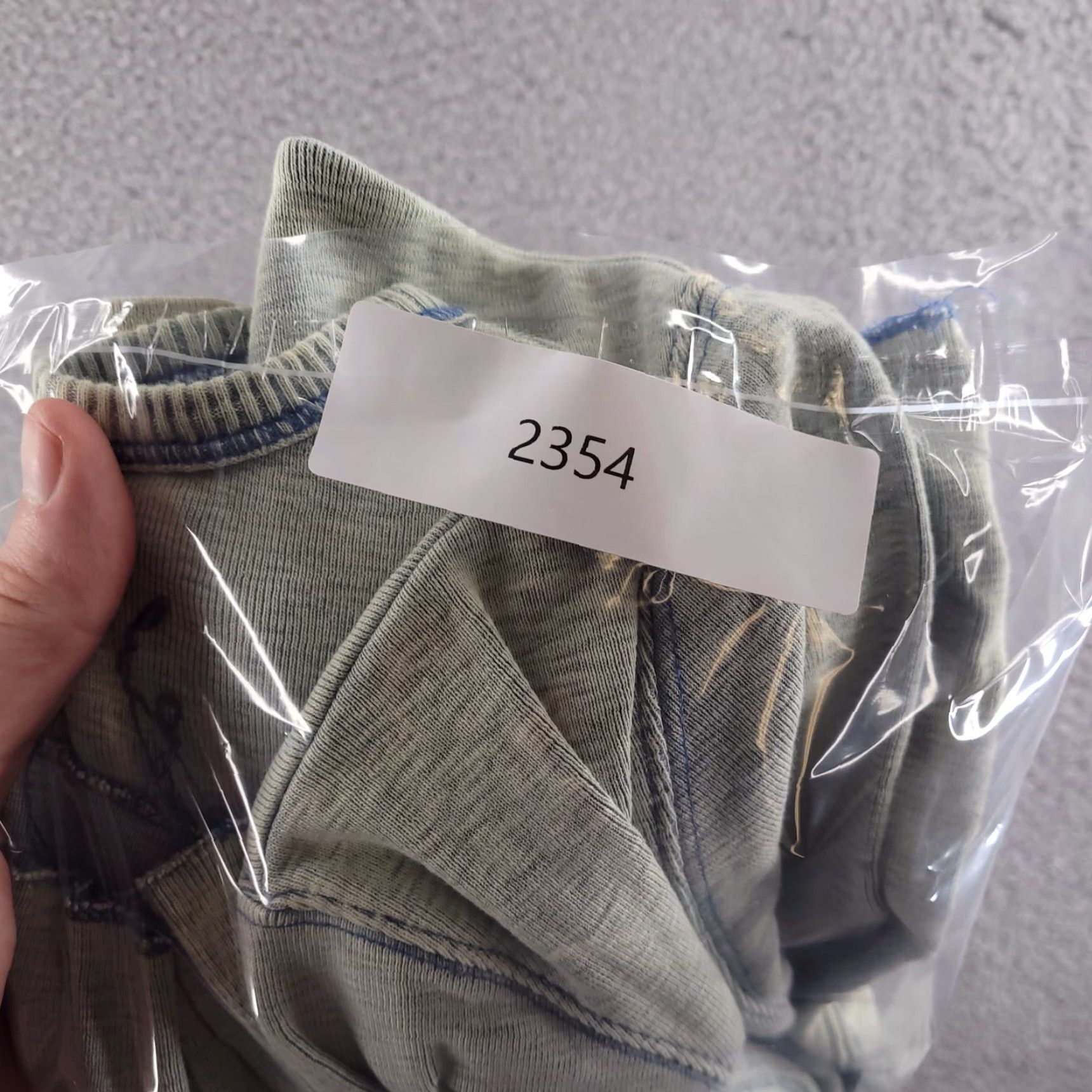 Guess GUESS Sweater Shirt Mens Large Slim Fit Crew Neck Green Pullover Vintage? No (Green) Size US L / EU 52-54 / 3 - 8 Thumbnail