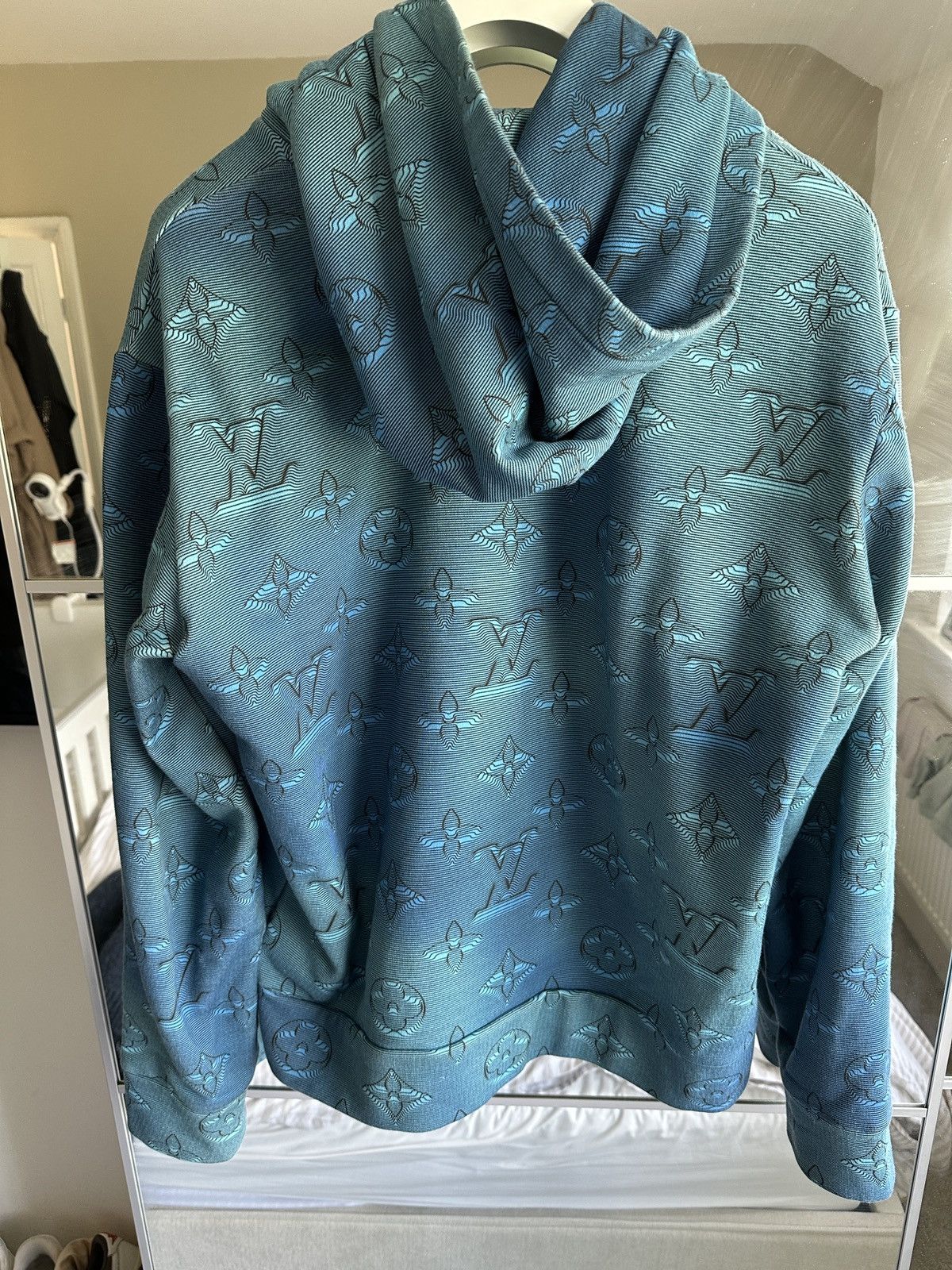 Louis Vuitton Louis Vuitton 2054 Monogram Hoodie Size Large Size US L / EU 52-54 / 3 - 2 Thumbnail