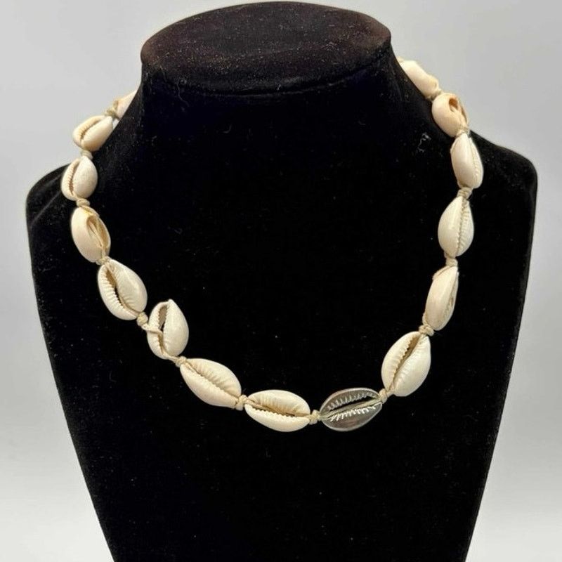 Other Cream Cowrie Shell Necklace Size ONE SIZE - 2 Thumbnail