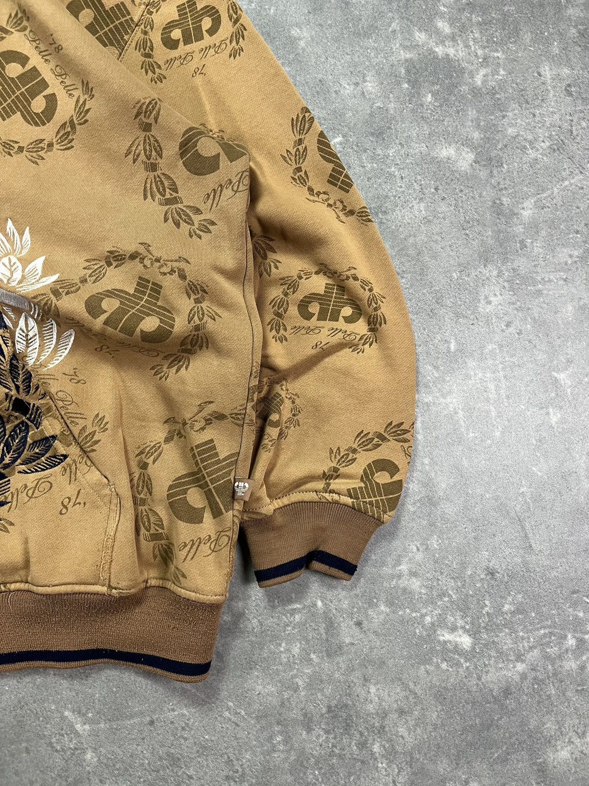 Pelle Pelle 00s Pelle Pelle Embroidered Multilogo Baggy Heavy Zip Hoodie Size US XXL / EU 58 / 5 - 5 Thumbnail