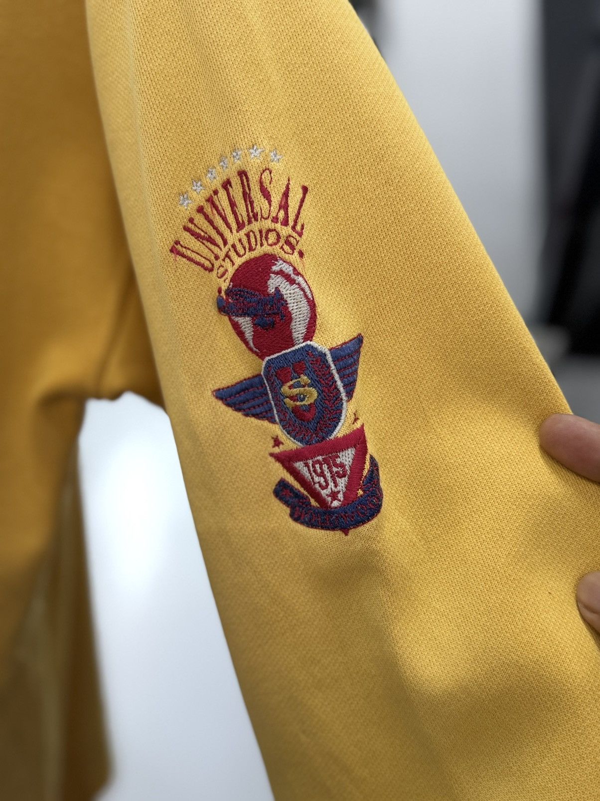 Universal Studios 🔥 Vintage 90's Super Distressed UNIVERSAL STUDIOS Sweatshirt Size US L / EU 52-54 / 3 - 4 Thumbnail