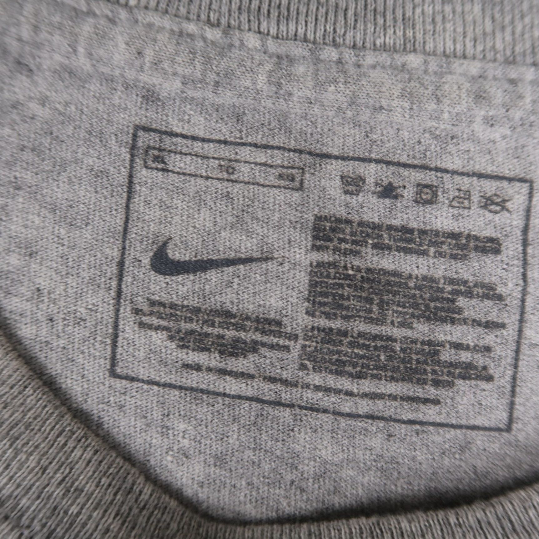 Nike VINTAGE Y2K Nike Gray Graphic T-Shirt Men's XL Sports Swimming Size US XL / EU 56 / 4 - 5 Thumbnail