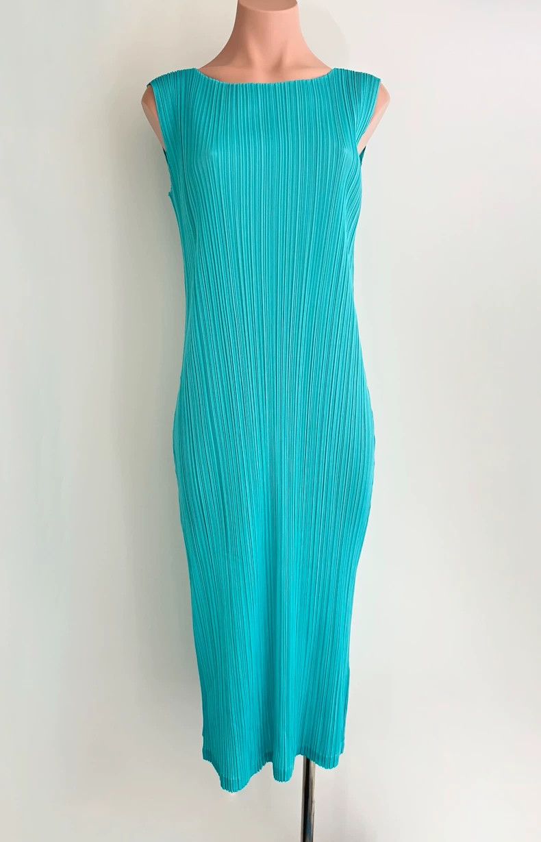 Issey Miyake Issey Miyake size:3 Haze blue pleated dress Size M / US 6-8 / IT 42-44 - 1 Thumbnail