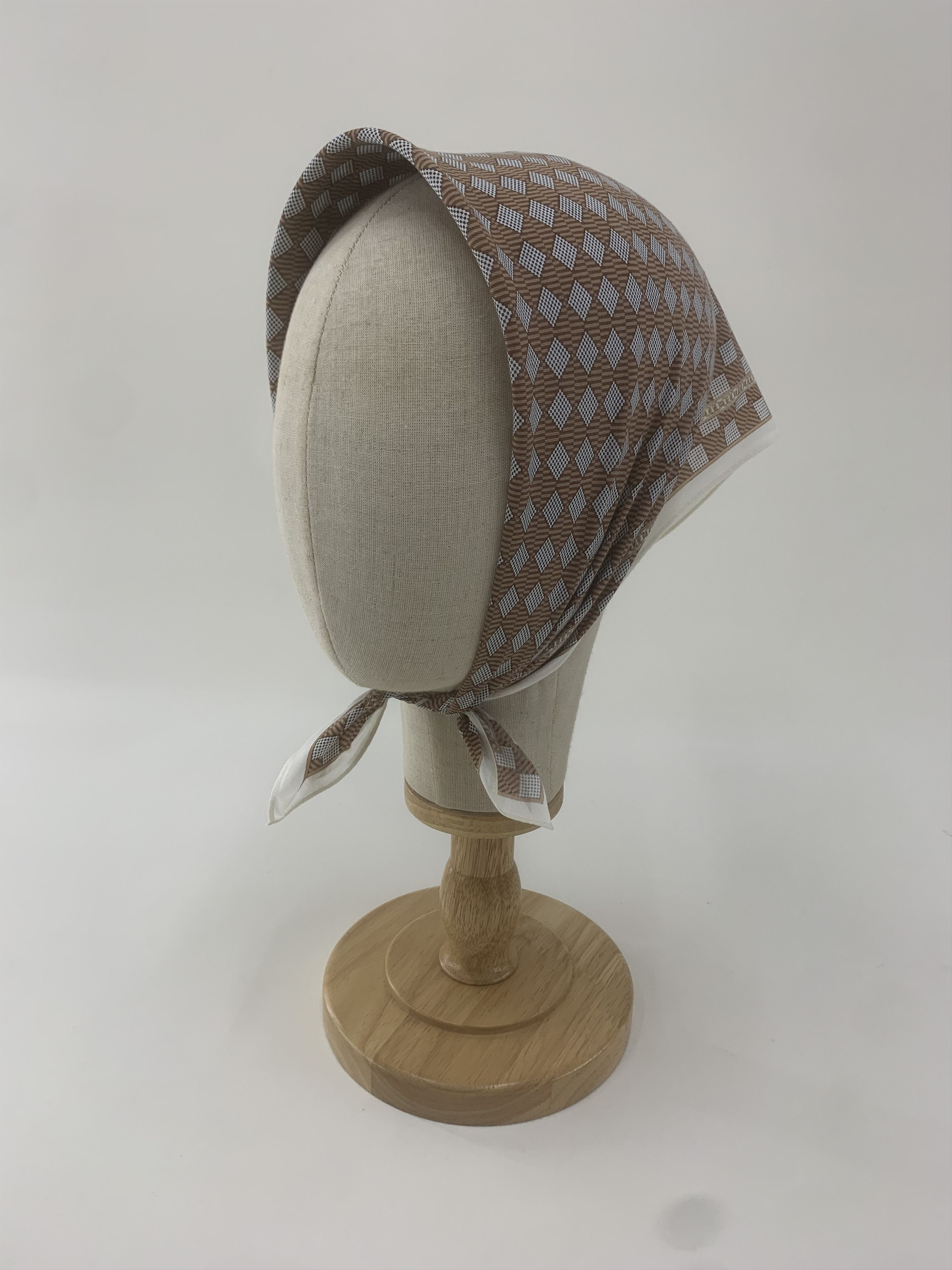 Yves Saint Laurent Yves Saint Lauren Handkerchief Bandana Neckerchief Square Size ONE SIZE - 1 Thumbnail