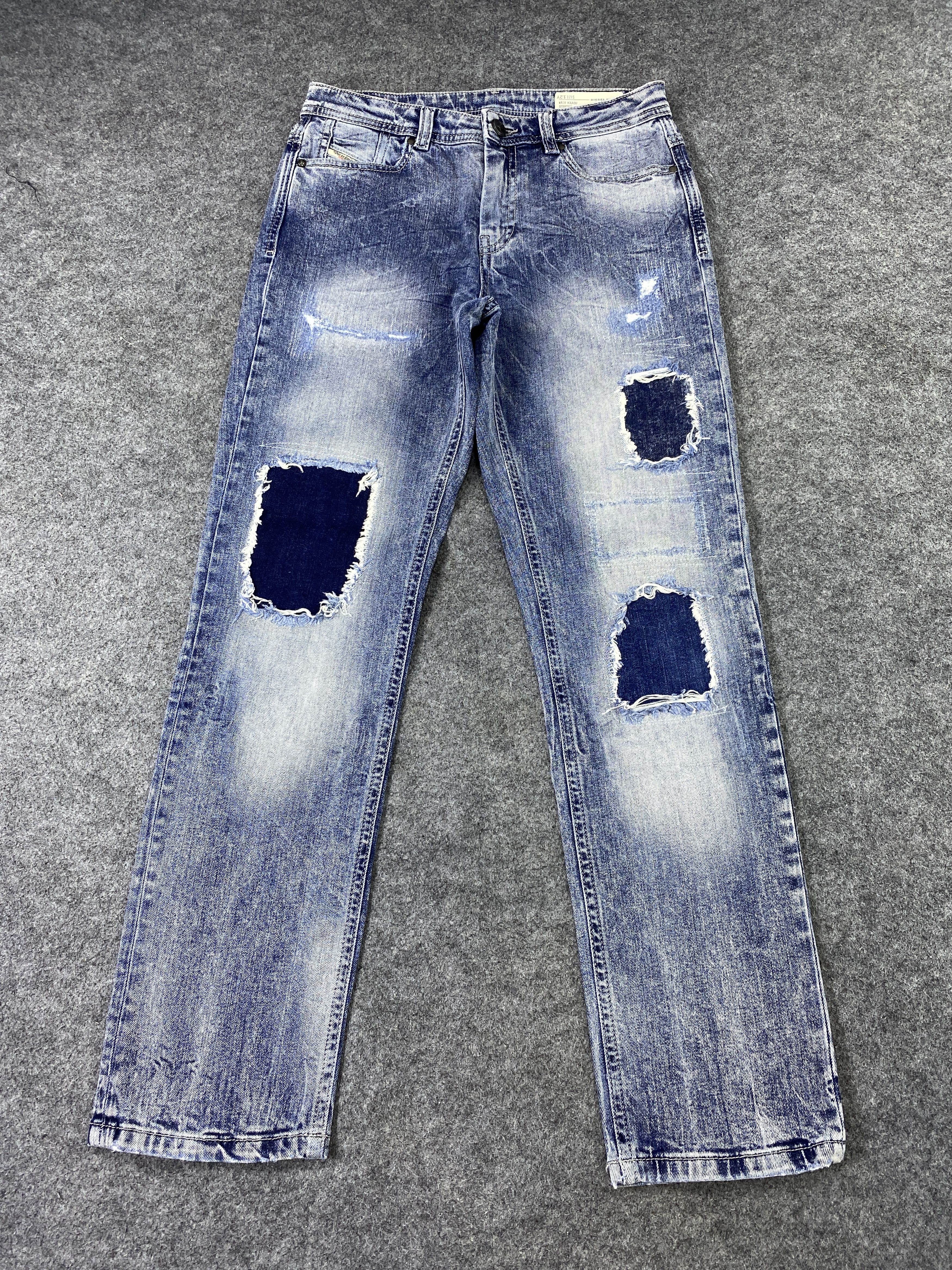 Diesel Diesel Kid Distressed Blue Wash Jeans - J1072 Size US 27 - 2 Thumbnail