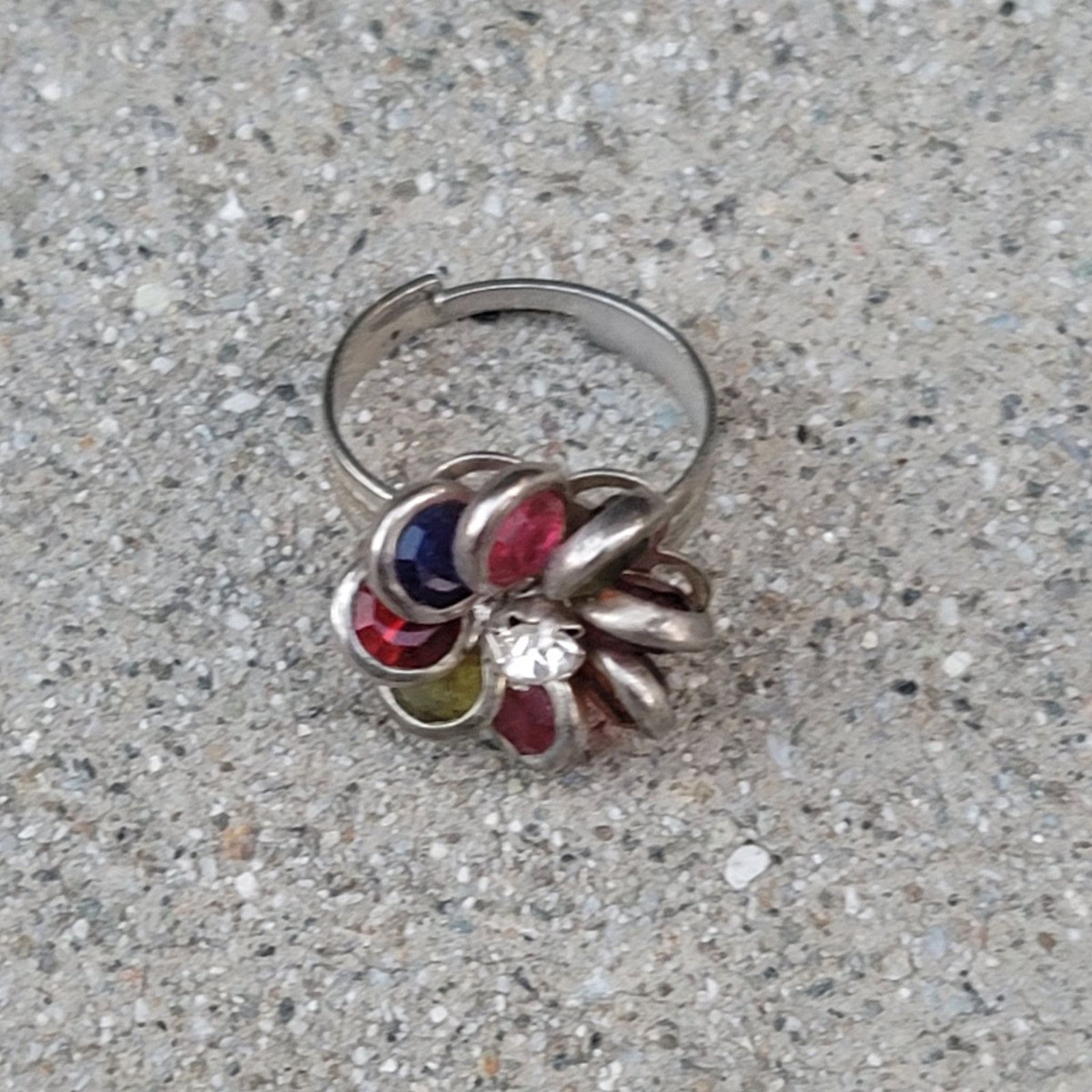 The Unbranded Brand Vtg Silver Tone Gemstone Spiral Flower Ring Size ONE SIZE - 3 Thumbnail