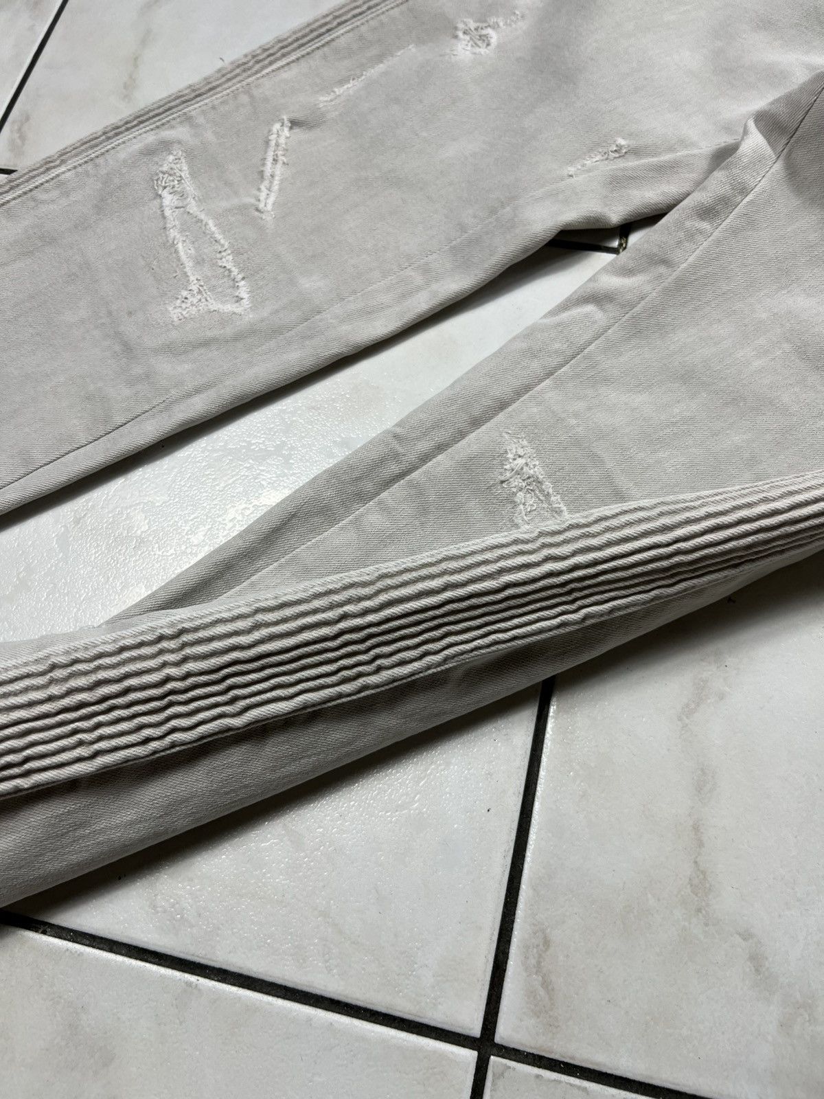 Balmain Archive Balmain biker beige distressed denim pants zippers Size US 34 / EU 50 - 13 Thumbnail
