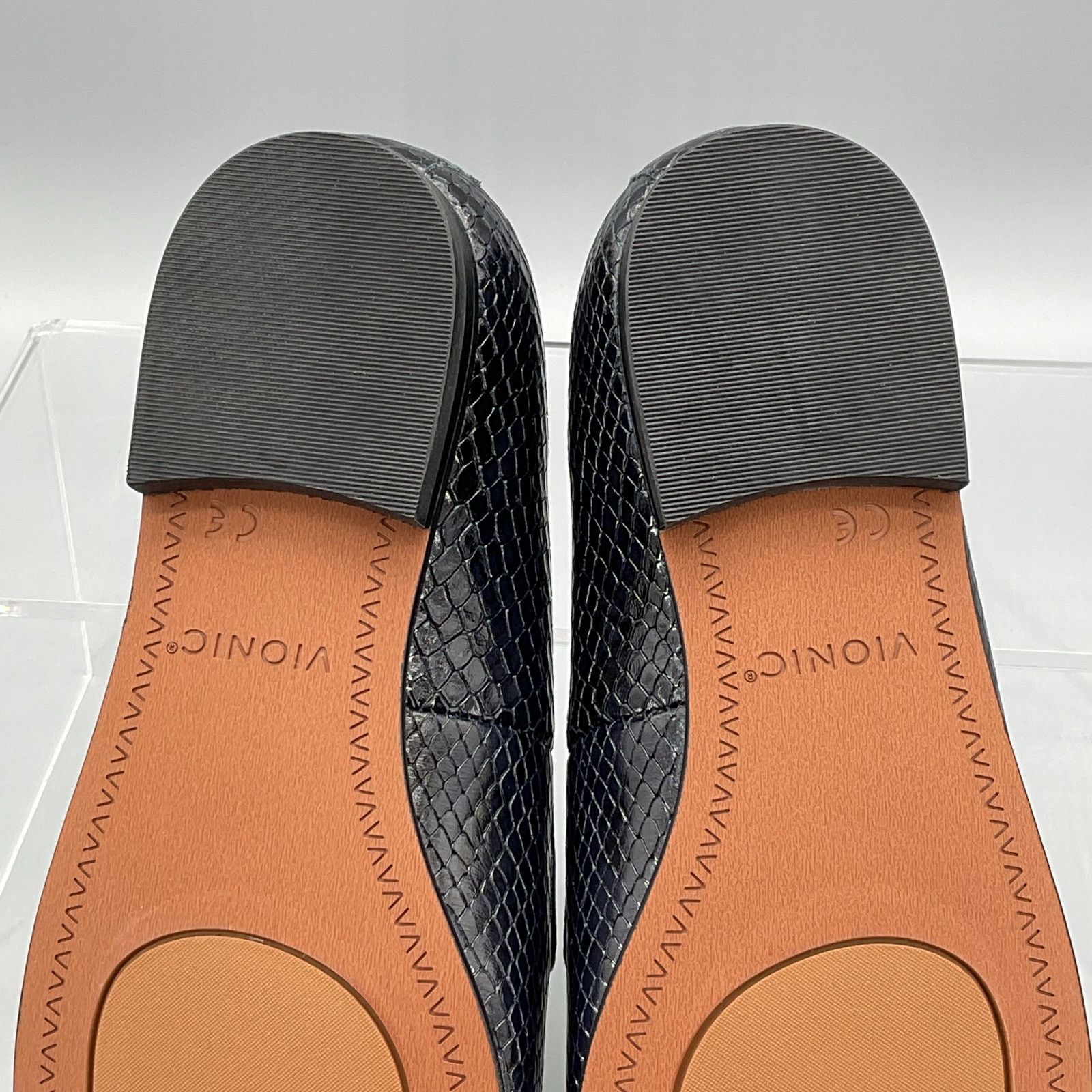 Vionic Vionic Women Willa Boa Snakeskin Embossed Loafer Navy Size 5 Size US 5 / IT 35 - 9 Thumbnail