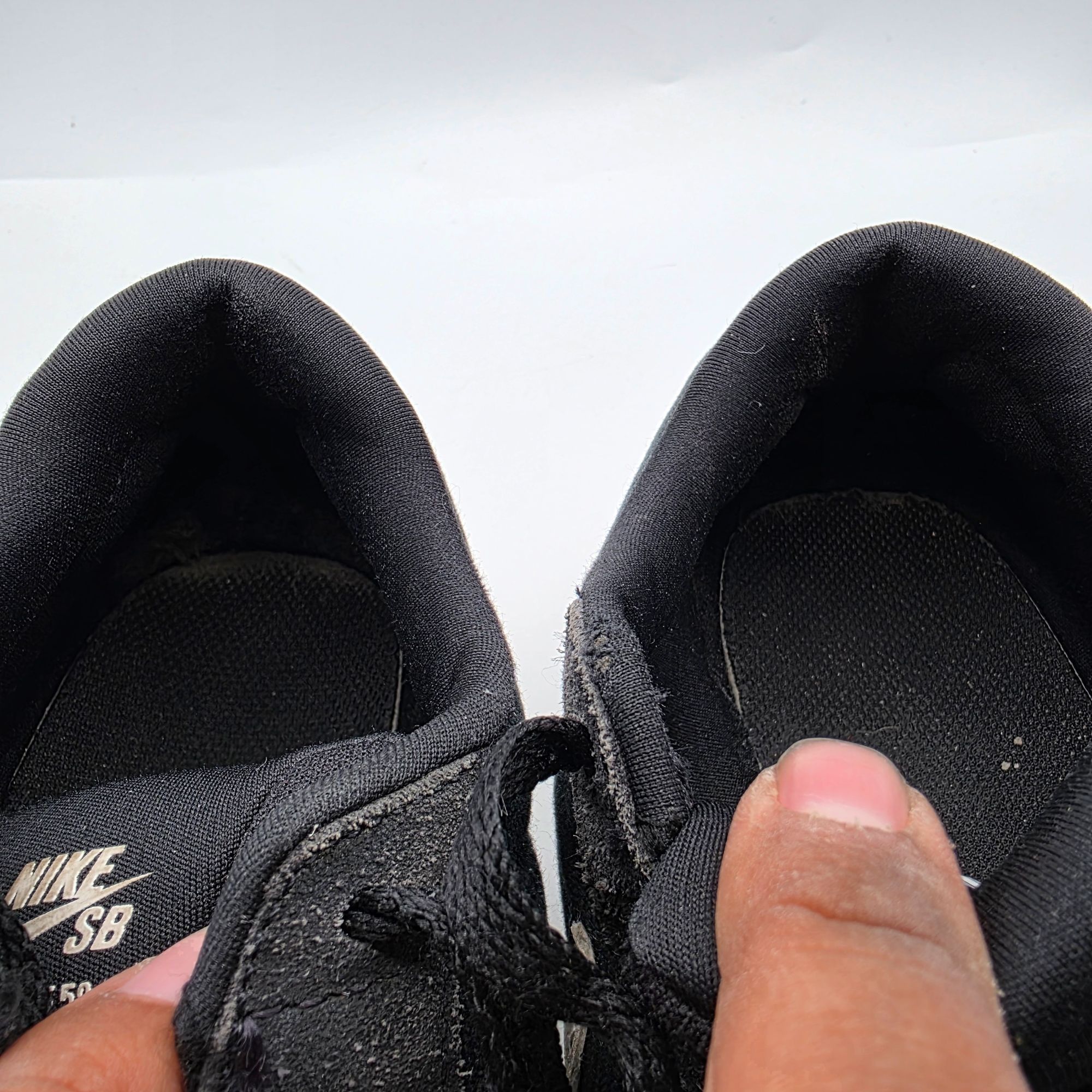 Nike Nike SB Force 58 Men Size 7 Black White Skateboard Skate Sho Size US 7 / EU 40 - 9 Thumbnail