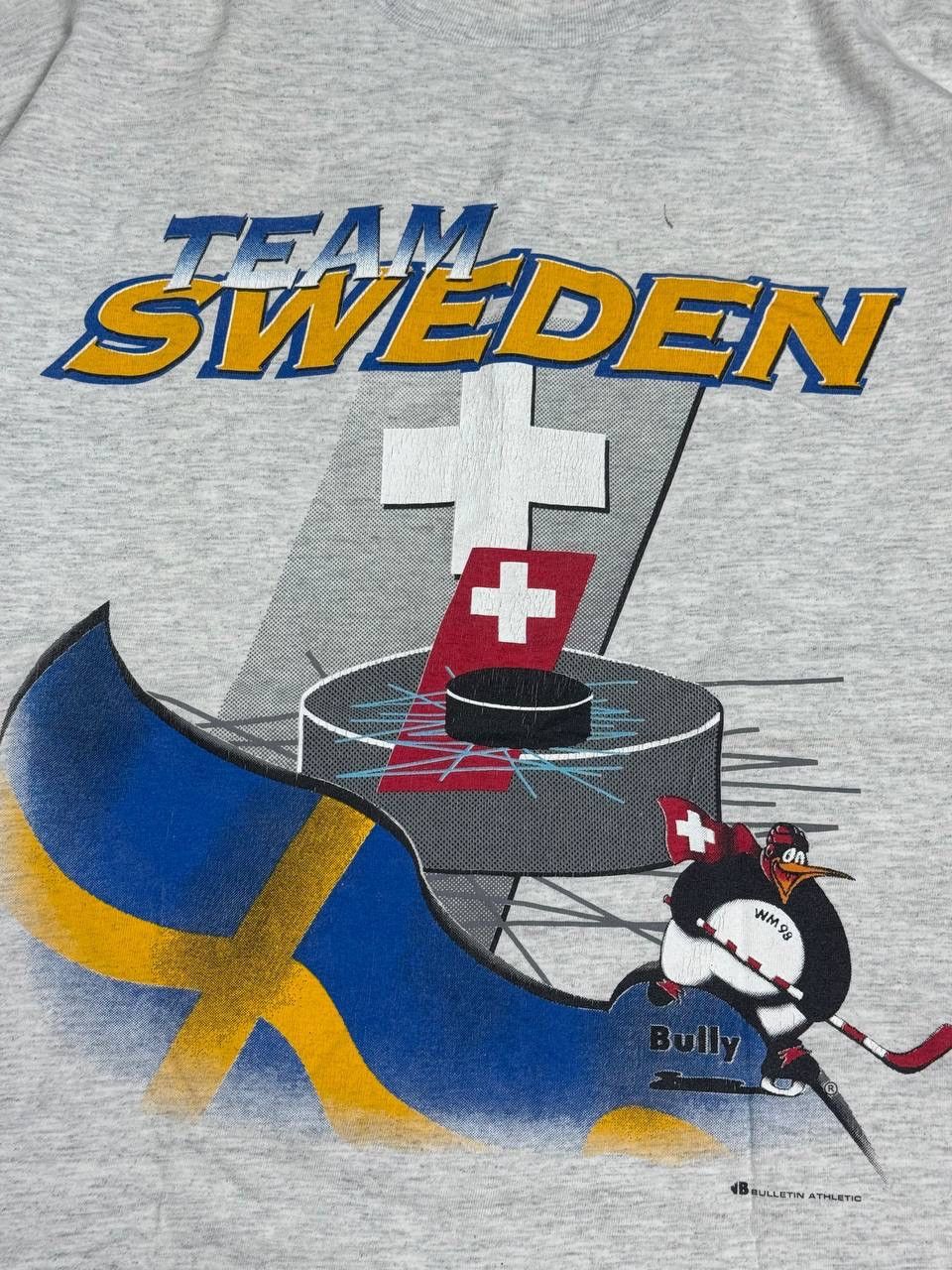 NHL Rare 90s Team Sweden Hockey Tee Shirt XL Size US XL / EU 56 / 4 - 2 Thumbnail