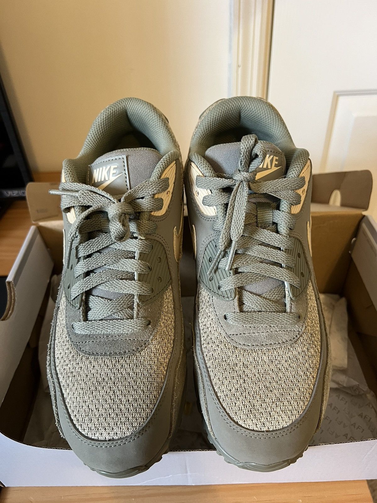 Nike Nike Air Max 90 Premium “Neutral Olive Size US 9 / EU 42 - 8 Thumbnail