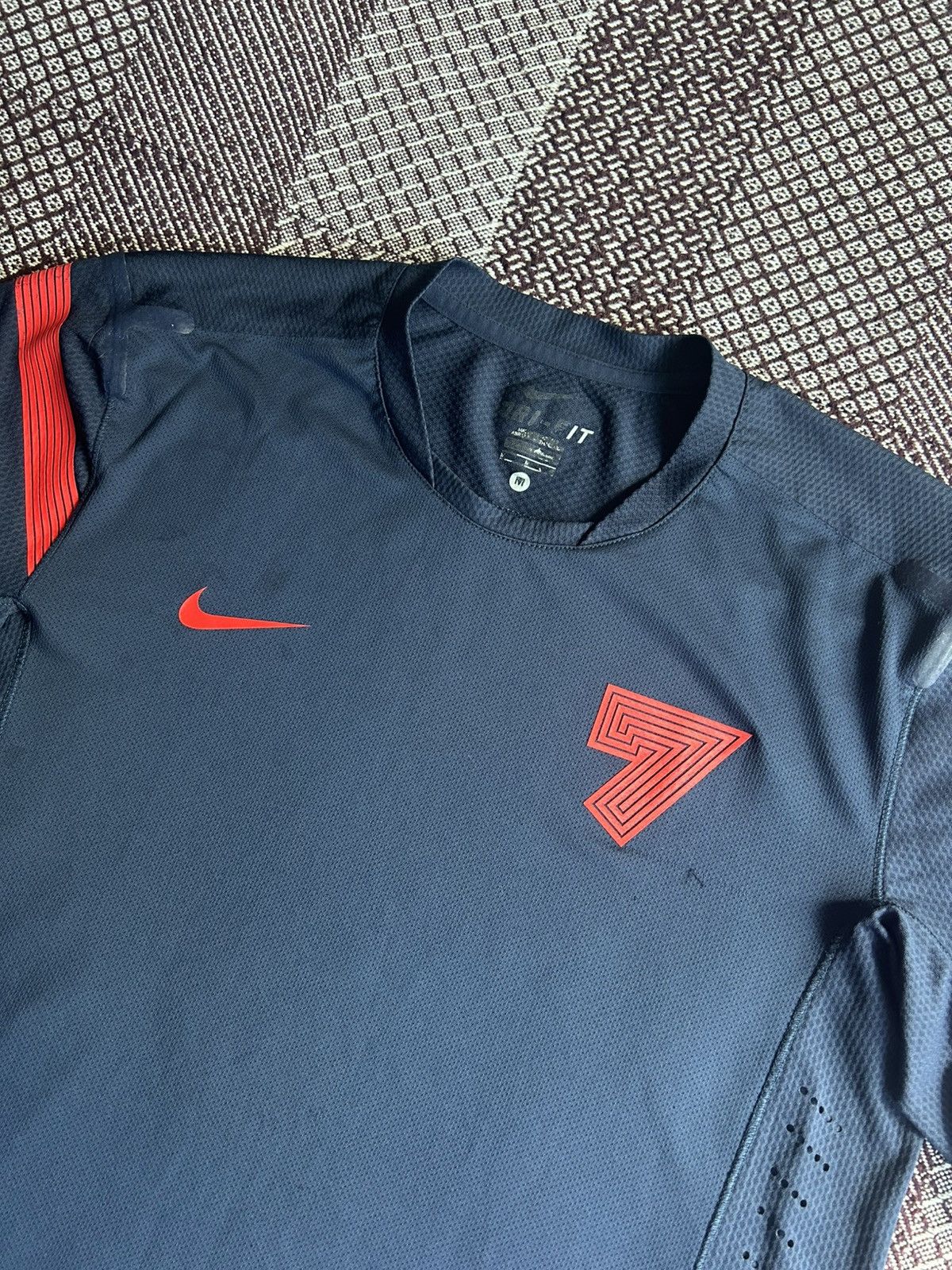 Nike Vintage Nike x CR7 Dri-fit Jersey T-shirt Size M Sportswear Size US M / EU 48-50 / 2 - 3 Thumbnail