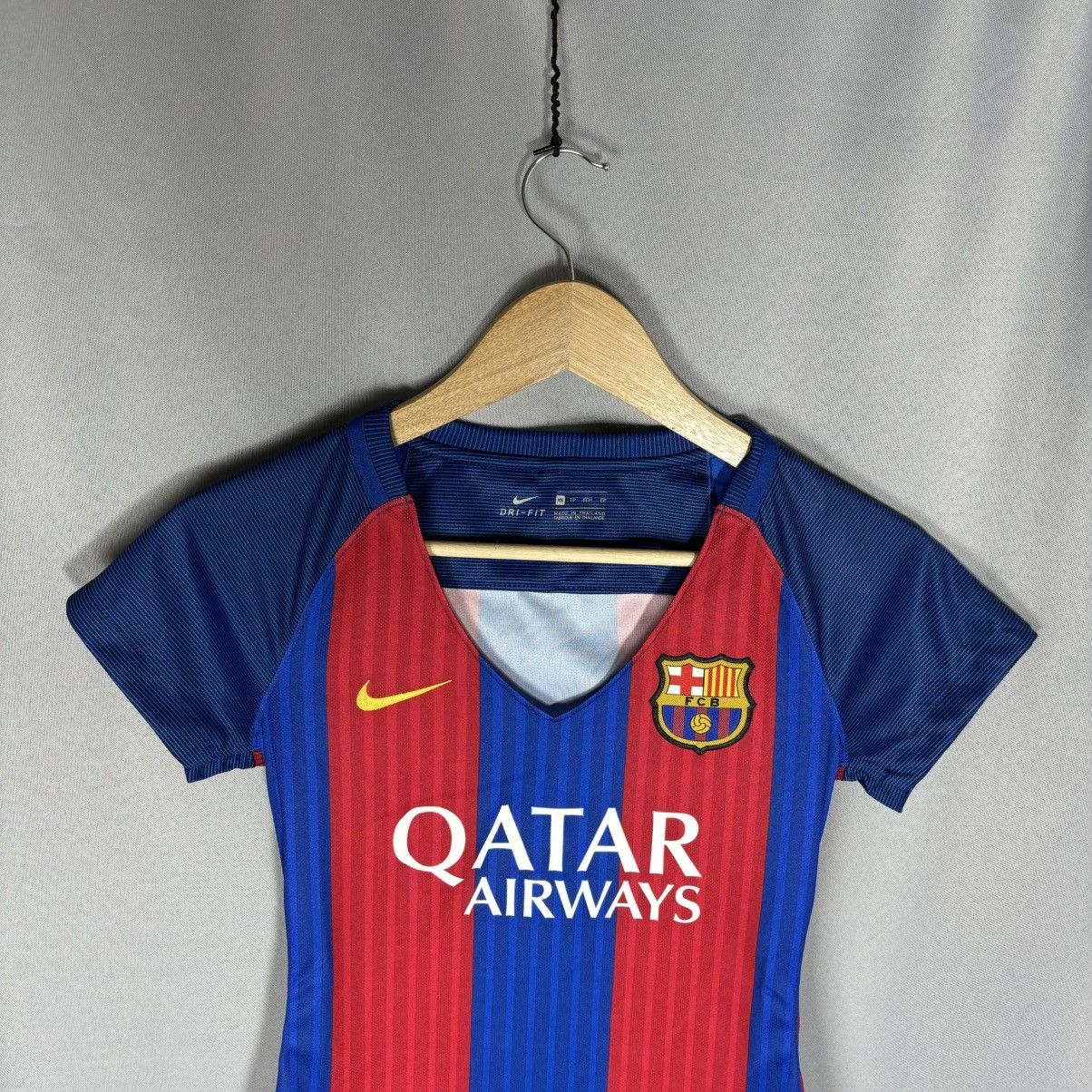Nike Nike FC Barselona women’s jersey xs sportswear Size XS / US 0-2 / IT 36-38 - 2 Thumbnail