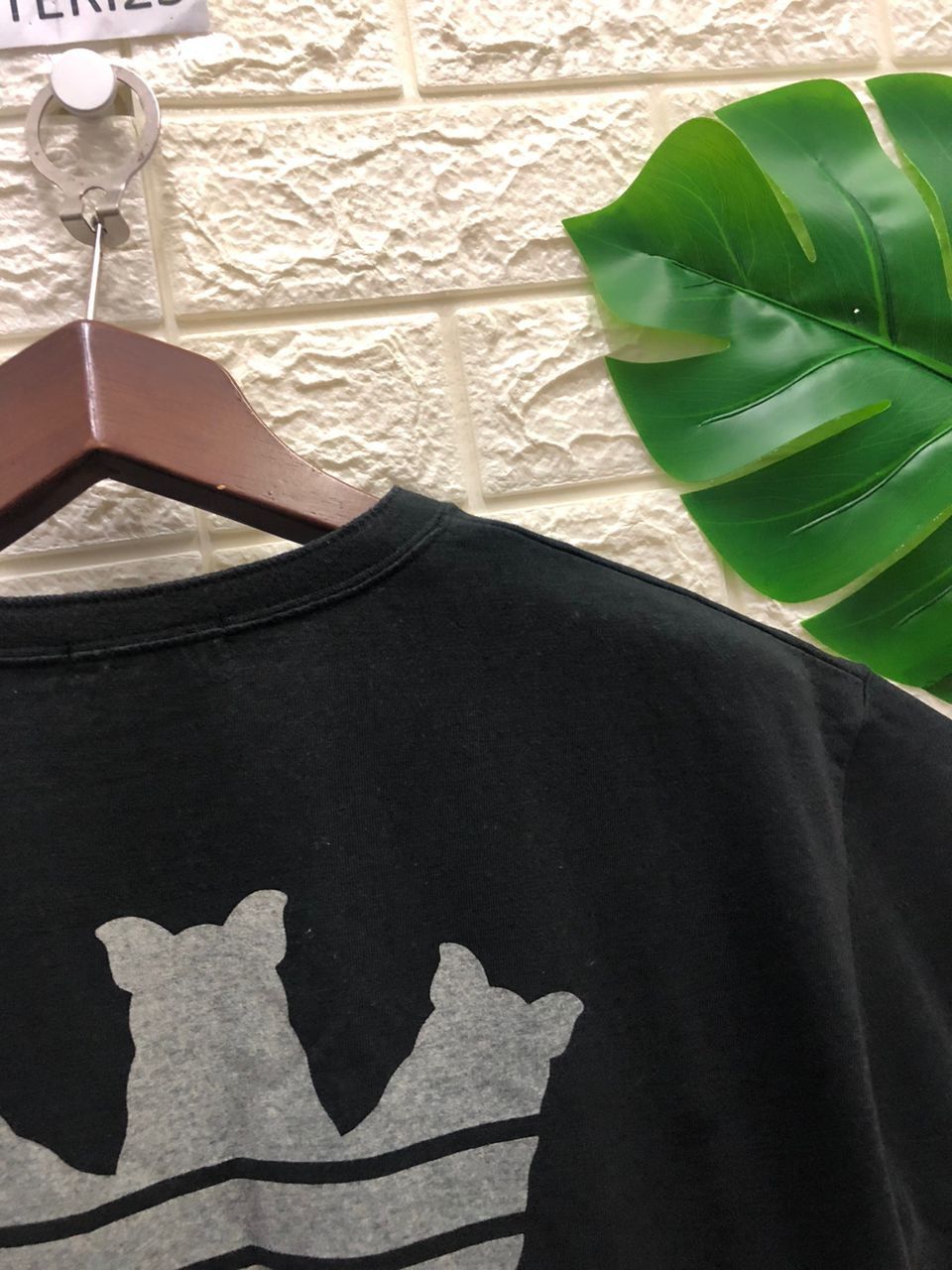 Japanese Brand vintage Drug Store's pig adidas funny shirt Size US M / EU 48-50 / 2 - 12 Thumbnail