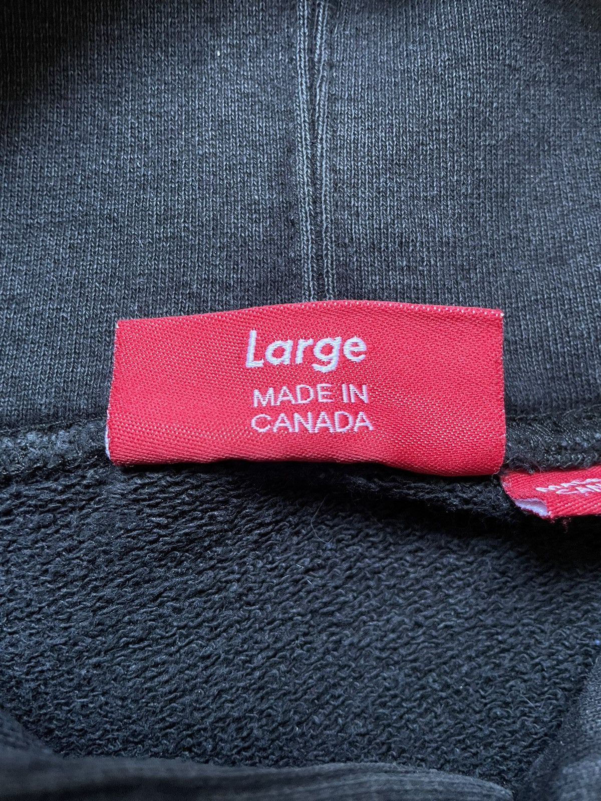 Supreme Supreme Big Gold Logo World Famous Hoodie Black Made Canada Size US L / EU 52-54 / 3 - 11 Thumbnail