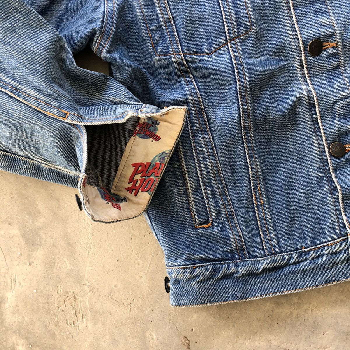 Planet Hollywood × Vintage PLANET HOLLYWOOD 1991 Embroidery Logo Trucker Denim Jacket Size US M / EU 48-50 / 2 - 5 Thumbnail