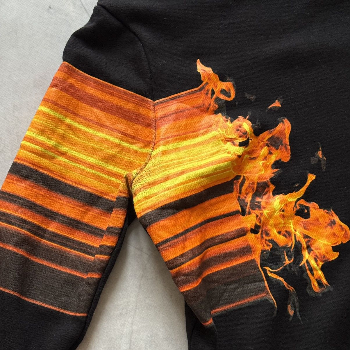 Neil Barrett Neil Barrett Flame Horse Sweatshirt Y2K Size US S / EU 44-46 / 1 - 4 Thumbnail