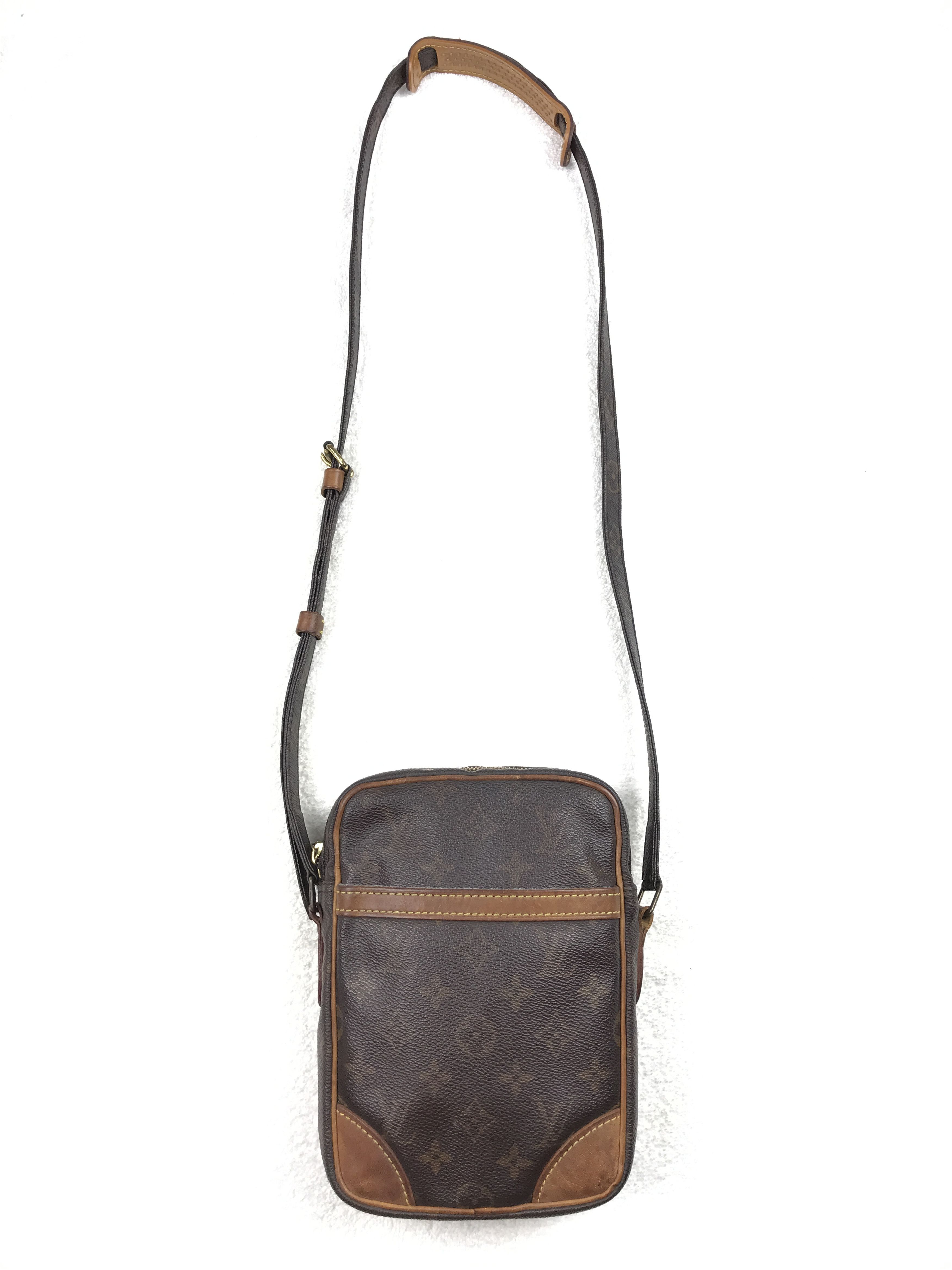 Louis Vuitton × Vintage Vintage Louis Vuitton Danube Monogram Canvas crossbody bag Size ONE SIZE - 16 Thumbnail