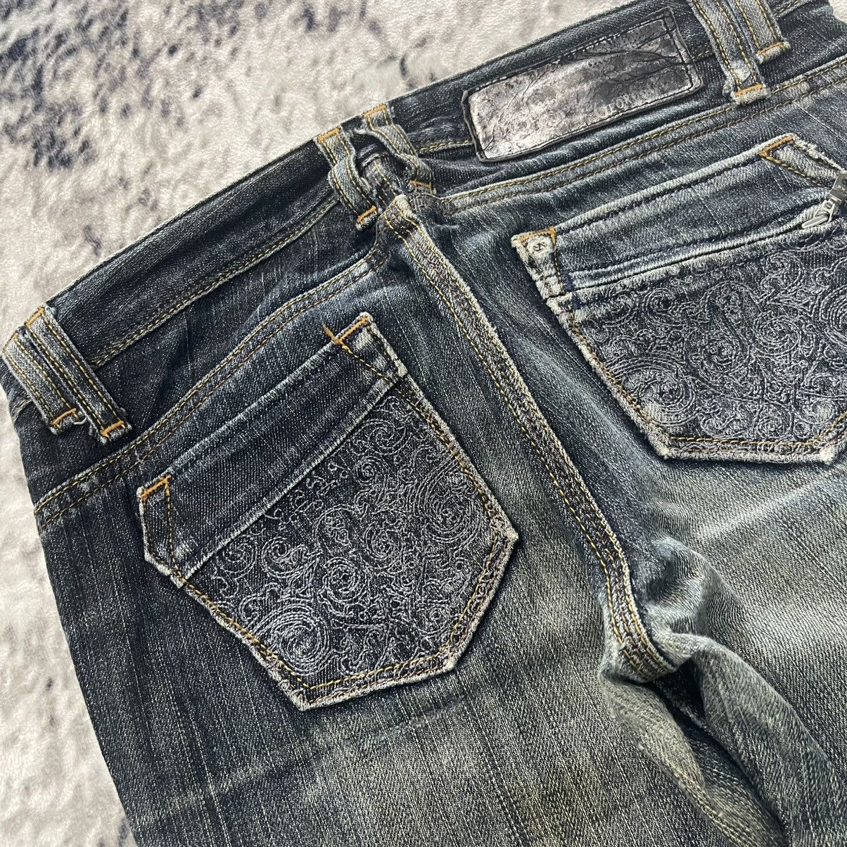 GOSTAR DE FUGA Gergia Love Fade Wash Embroidered Jeans Size 28" / US 6 / IT 42 - 12 Thumbnail