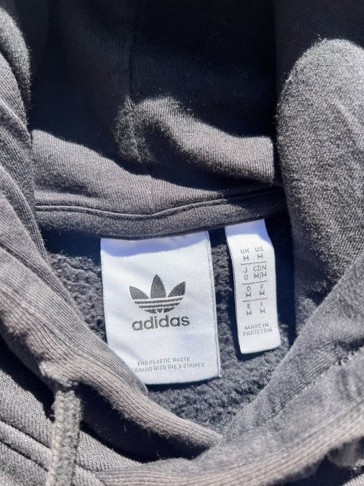Adidas × Vintage Vintage black adidas hoodie. Size US M / EU 48-50 / 2 - 3 Thumbnail