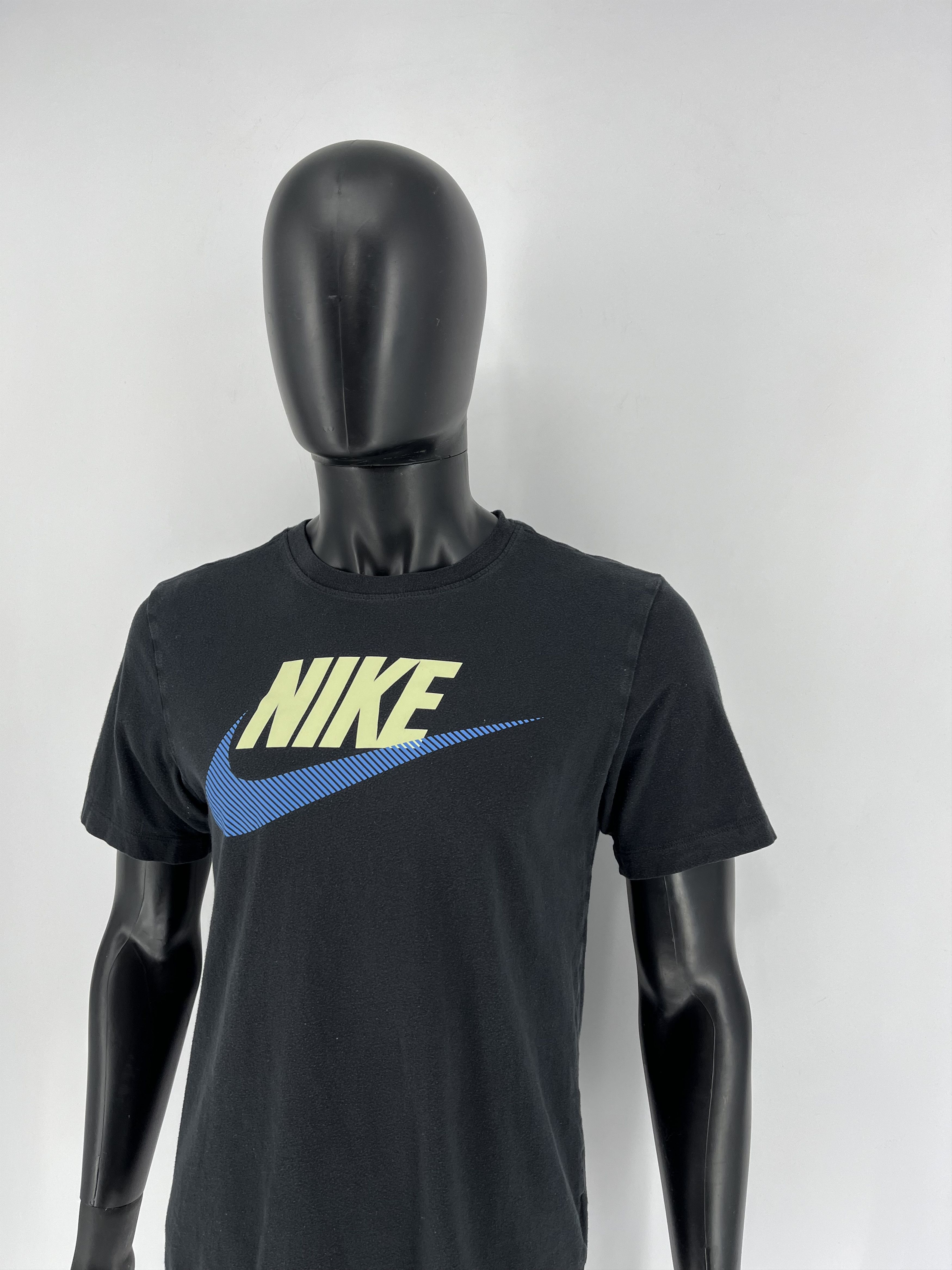 Nike × Vintage Vintage Y2K Nike Center Swoosh Logo T-Shirt Size US S / EU 44-46 / 1 - 4 Thumbnail