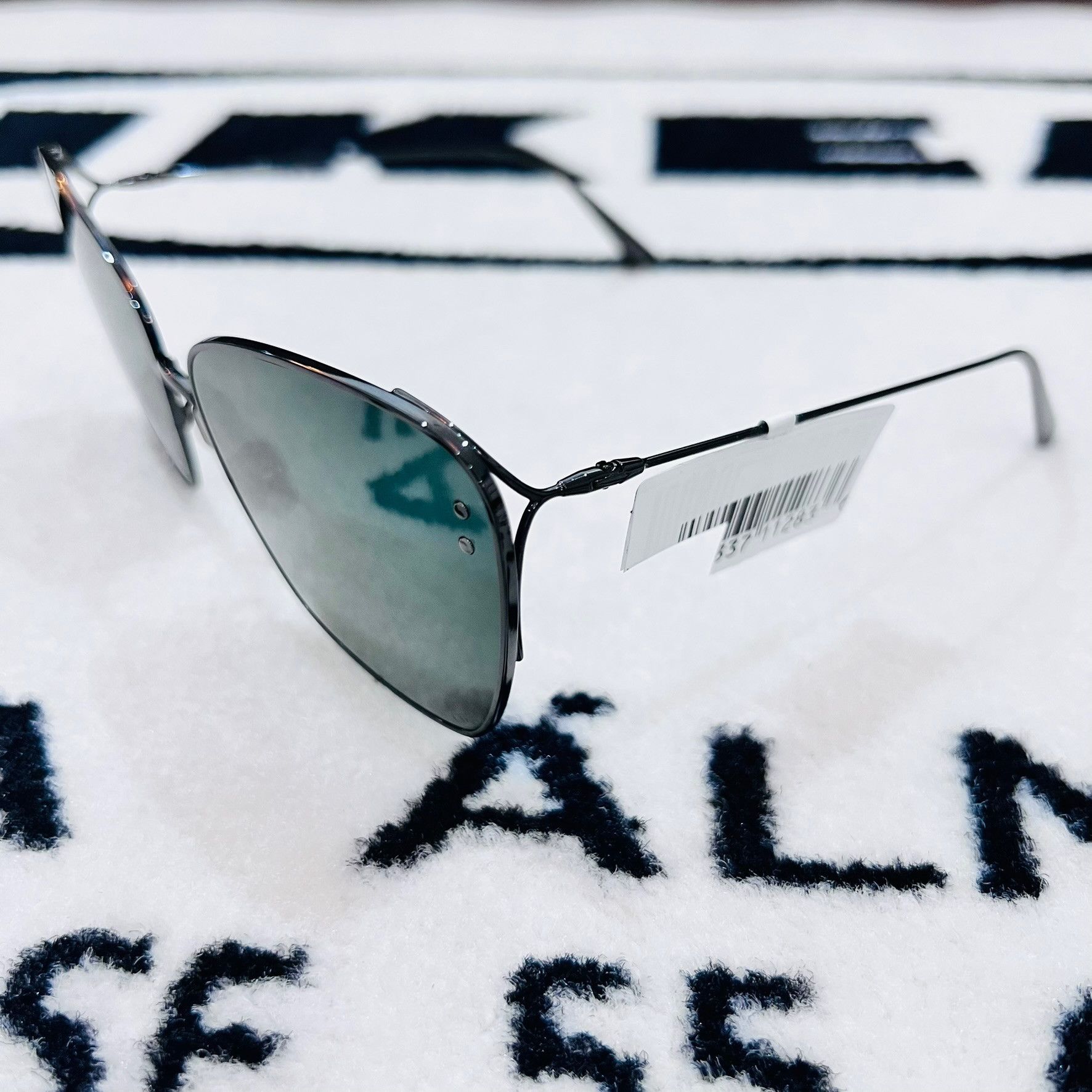Dior MissDior B2U Butterfly Sunglasses BLACK WITH GREY LENS 63mm Size ONE SIZE - 3 Thumbnail