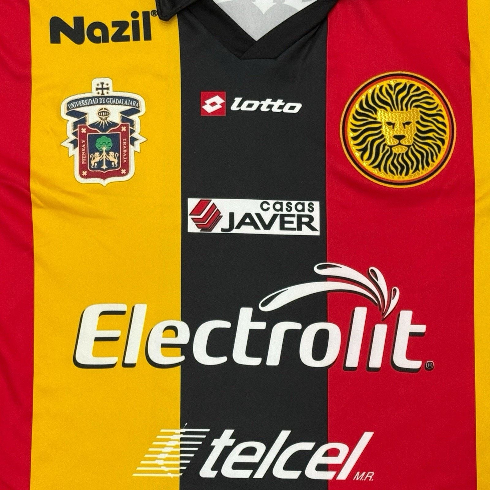 Lotto Sport Club leones negros jersey LOTTO Size Medium 2014-2015 Size US M / EU 48-50 / 2 - 4 Thumbnail